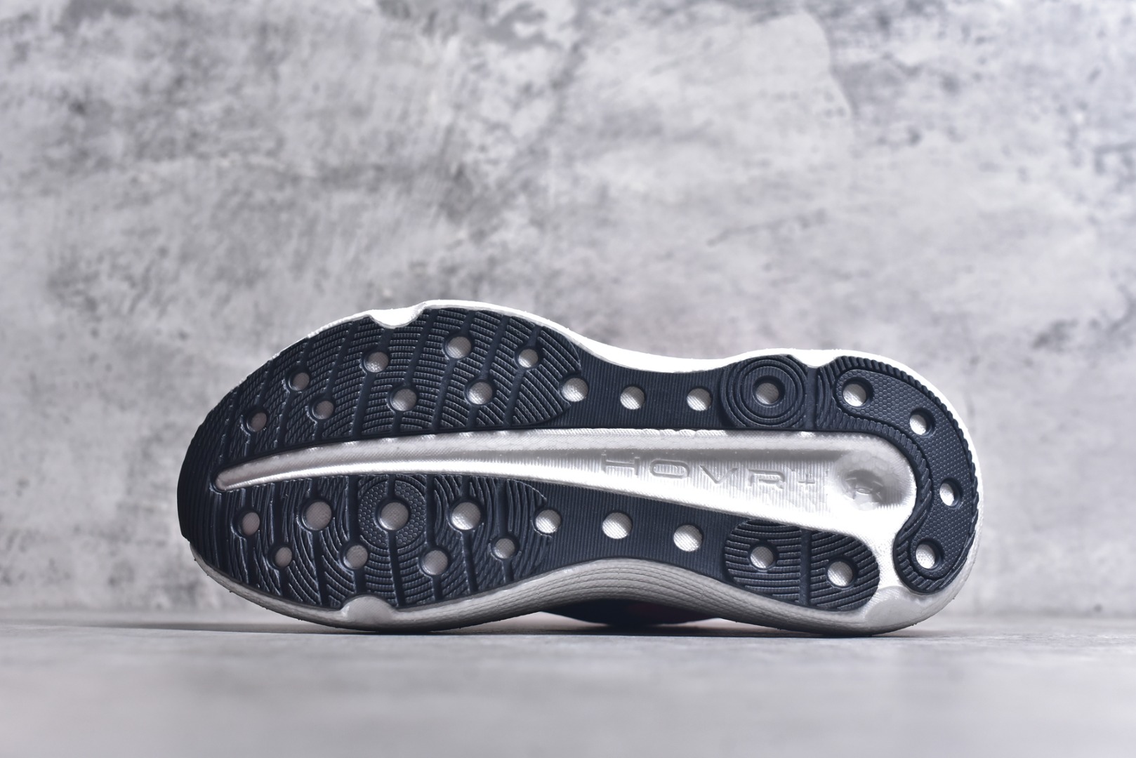 图片[6]-#Under Armour Infinite Elite 2 安德玛舒适防滑耐磨低帮越野短跑跑步鞋 Under Armour成立于1996年，创办者是前马里兰橄榄球明星KevinPlank。在美国，提到Under Armour，必然会想起高端和专业的运动装备，Under Armour 逐渐成为“专业”的代名词。Under Armour在专业运动装备领域达到了一定高度，可以说是专业运动装备的优选。实拍调校N版已经零色差零失真 百分百还原实物色彩所见即所得 不存在货不对板色差等低级问题 选购参考实物拍摄 不混卖不参货 只用心做好货严格选品 承诺混一赔十 尺码：36-45 不含半码-选品中心