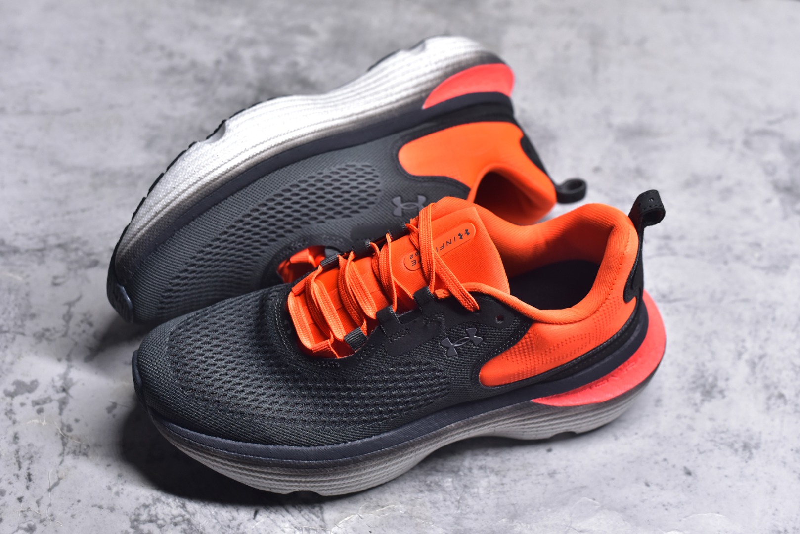 图片[7]-#Under Armour Infinite Elite 2 安德玛舒适防滑耐磨低帮越野短跑跑步鞋 Under Armour成立于1996年，创办者是前马里兰橄榄球明星KevinPlank。在美国，提到Under Armour，必然会想起高端和专业的运动装备，Under Armour 逐渐成为“专业”的代名词。Under Armour在专业运动装备领域达到了一定高度，可以说是专业运动装备的优选。实拍调校N版已经零色差零失真 百分百还原实物色彩所见即所得 不存在货不对板色差等低级问题 选购参考实物拍摄 不混卖不参货 只用心做好货严格选品 承诺混一赔十 尺码：36-45 不含半码-选品中心