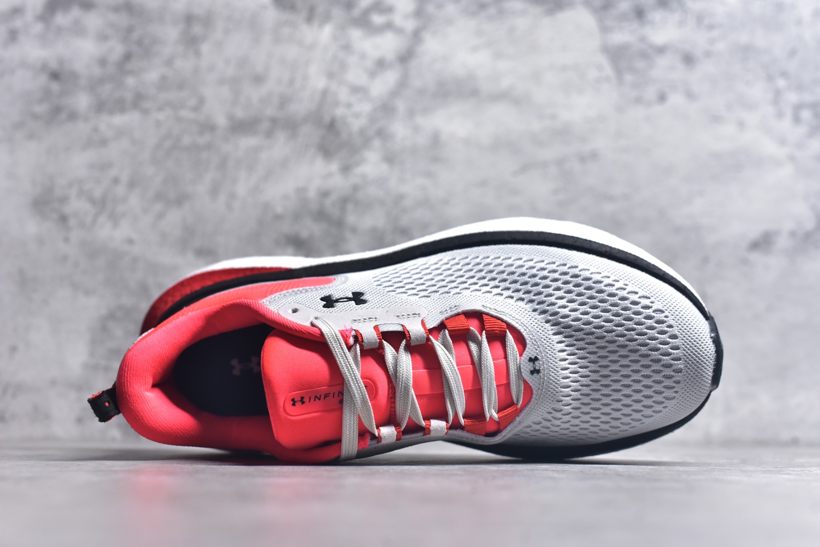 图片[4]-#Under Armour Infinite Elite 2 安德玛舒适防滑耐磨低帮越野短跑跑步鞋 Under Armour成立于1996年，创办者是前马里兰橄榄球明星KevinPlank。在美国，提到Under Armour，必然会想起高端和专业的运动装备，Under Armour 逐渐成为“专业”的代名词。Under Armour在专业运动装备领域达到了一定高度，可以说是专业运动装备的优选。实拍调校N版已经零色差零失真 百分百还原实物色彩所见即所得 不存在货不对板色差等低级问题 选购参考实物拍摄 不混卖不参货 只用心做好货严格选品 承诺混一赔十 尺码：36-45 不含半码-选品中心