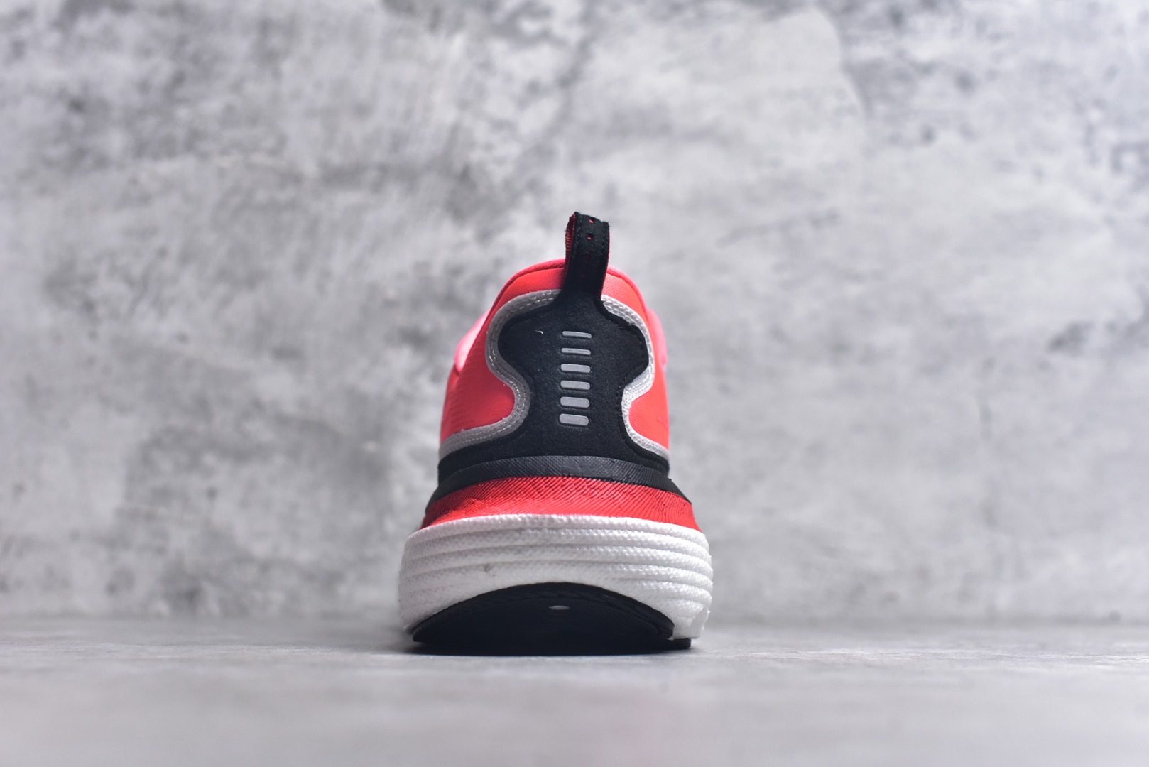 图片[5]-#Under Armour Infinite Elite 2 安德玛舒适防滑耐磨低帮越野短跑跑步鞋 Under Armour成立于1996年，创办者是前马里兰橄榄球明星KevinPlank。在美国，提到Under Armour，必然会想起高端和专业的运动装备，Under Armour 逐渐成为“专业”的代名词。Under Armour在专业运动装备领域达到了一定高度，可以说是专业运动装备的优选。实拍调校N版已经零色差零失真 百分百还原实物色彩所见即所得 不存在货不对板色差等低级问题 选购参考实物拍摄 不混卖不参货 只用心做好货严格选品 承诺混一赔十 尺码：36-45 不含半码-选品中心