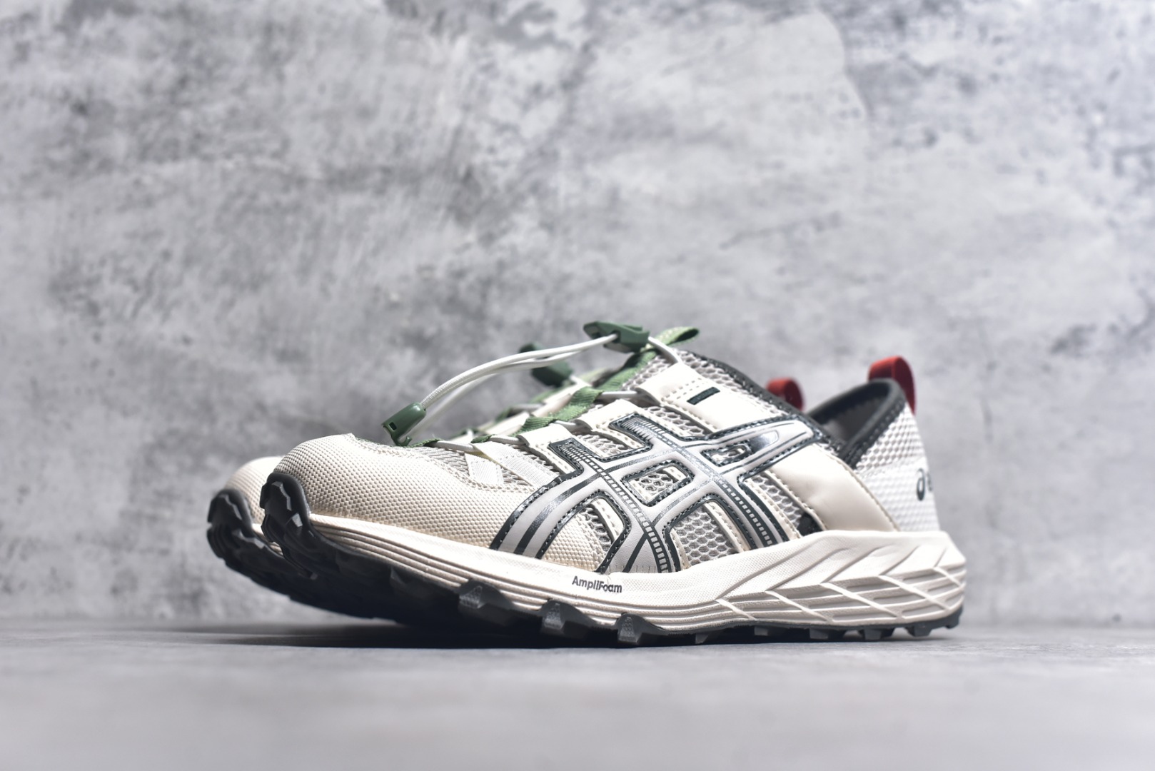 图片[2]-#Asics Gel-Sonoma SE 亚瑟士溯溪鞋涉水鞋洞洞鞋 舒适日常休闲百搭防滑低帮户外徒步舒适随行跑步鞋 无界 路更远 今夏必备 颠覆认知 包裹性超强 脚感非常之舒适 侧面镂空设计 透气性极佳 让微风灌入足底 为沸腾夏日注入清爽能量防滑效果也不错 颜值与性能兼备 各平台实体疯狂种草首选 尺码：35 36 37.5 38 39 40 40.5 41.5 42 42.5 43.5 44 45-选品中心