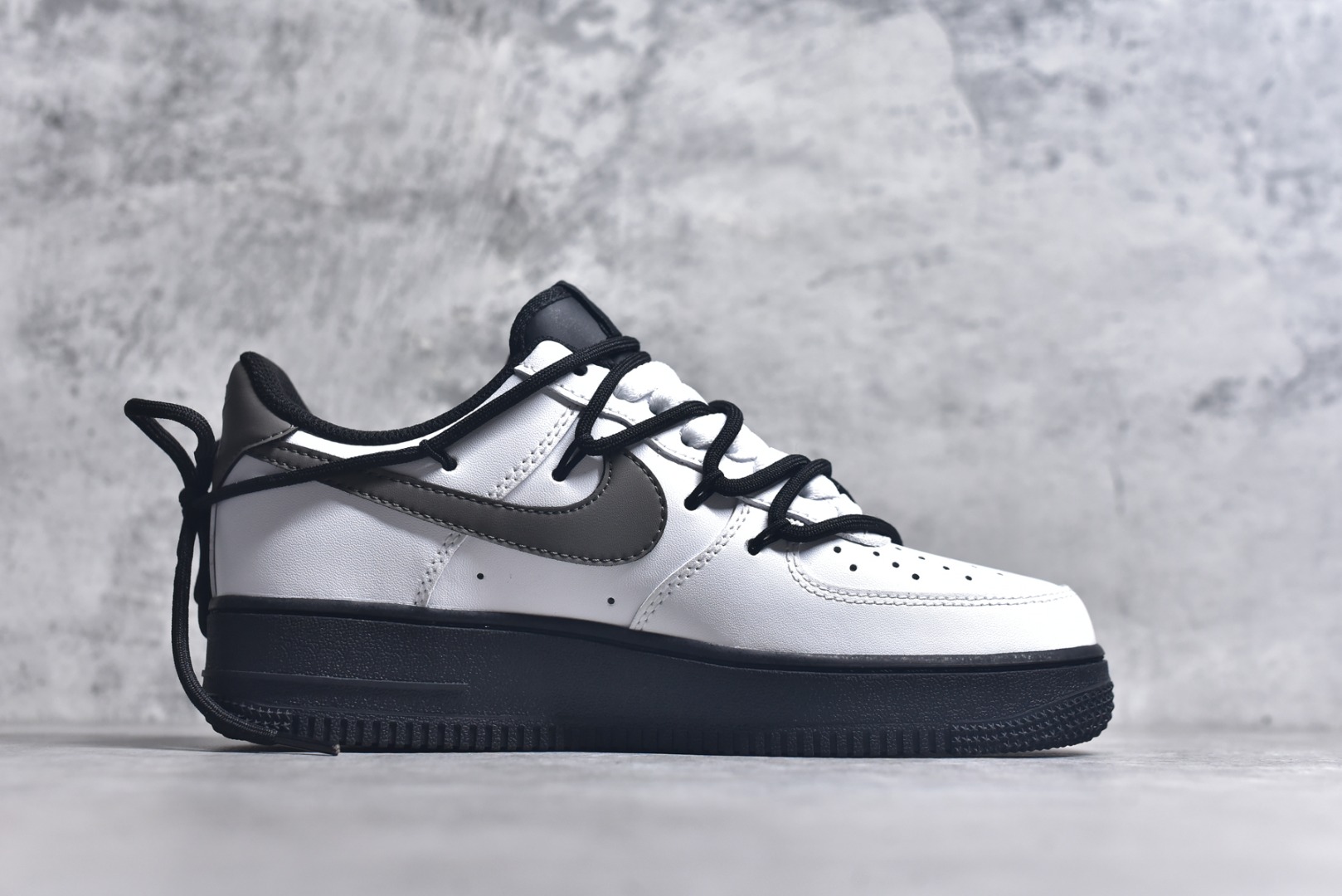 图片[3]-#Nike Air Force 1\’07 Low 二次元主题 奢香水榭 满天星泼墨 空军一号低帮休闲板鞋 ZH0316-086 #定制皮料 原厂3D打印 定制鞋盒 原楦原纸板 纯正空军版型 内置全掌气垫 尺码：36 36.5 37.5 38 38.5 39 40 40.5 41 42 42.5 43 44 44.5 45 9.D4-选品中心