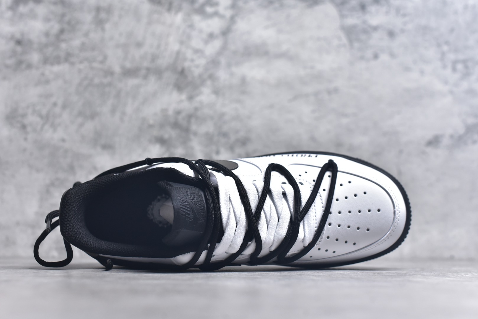 图片[4]-#Nike Air Force 1\’07 Low 二次元主题 奢香水榭 满天星泼墨 空军一号低帮休闲板鞋 ZH0316-086 #定制皮料 原厂3D打印 定制鞋盒 原楦原纸板 纯正空军版型 内置全掌气垫 尺码：36 36.5 37.5 38 38.5 39 40 40.5 41 42 42.5 43 44 44.5 45 9.D4-选品中心