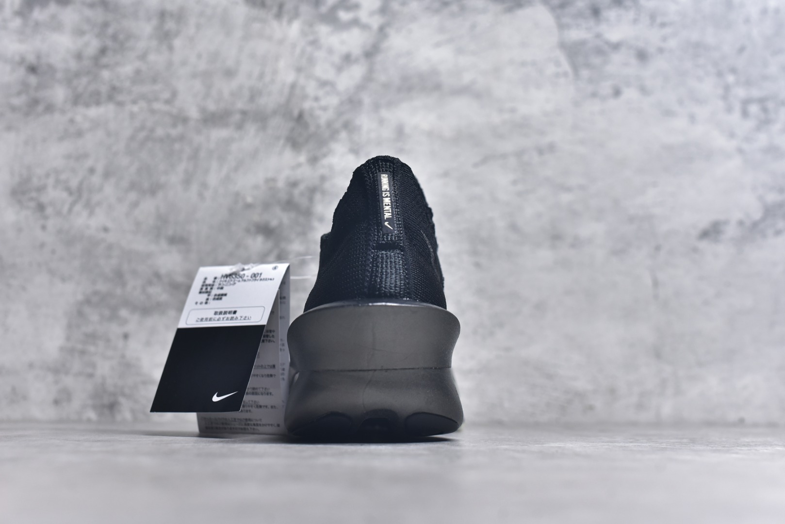 图片[5]-#Nike Air Zoom Alphafly NEXT% 3 阿尔法 马拉松 3.0 减震马拉松跑步鞋 首次通过一体式鞋底 替代了后跟和前足分离的设计 让双脚落地过渡更顺畅稳定 全掌 ZoomX泡绵拥有轻盈充沛的缓震弹性 确保在长距离奔跑中 充分发挥厚底跑鞋的回弹优势 鞋带边缘分布锯齿 不易松脱 更牢靠 且对鞋带孔进行了重新设计 减轻点位压迫 货号： HV6350 001 尺码： 36-46-选品中心