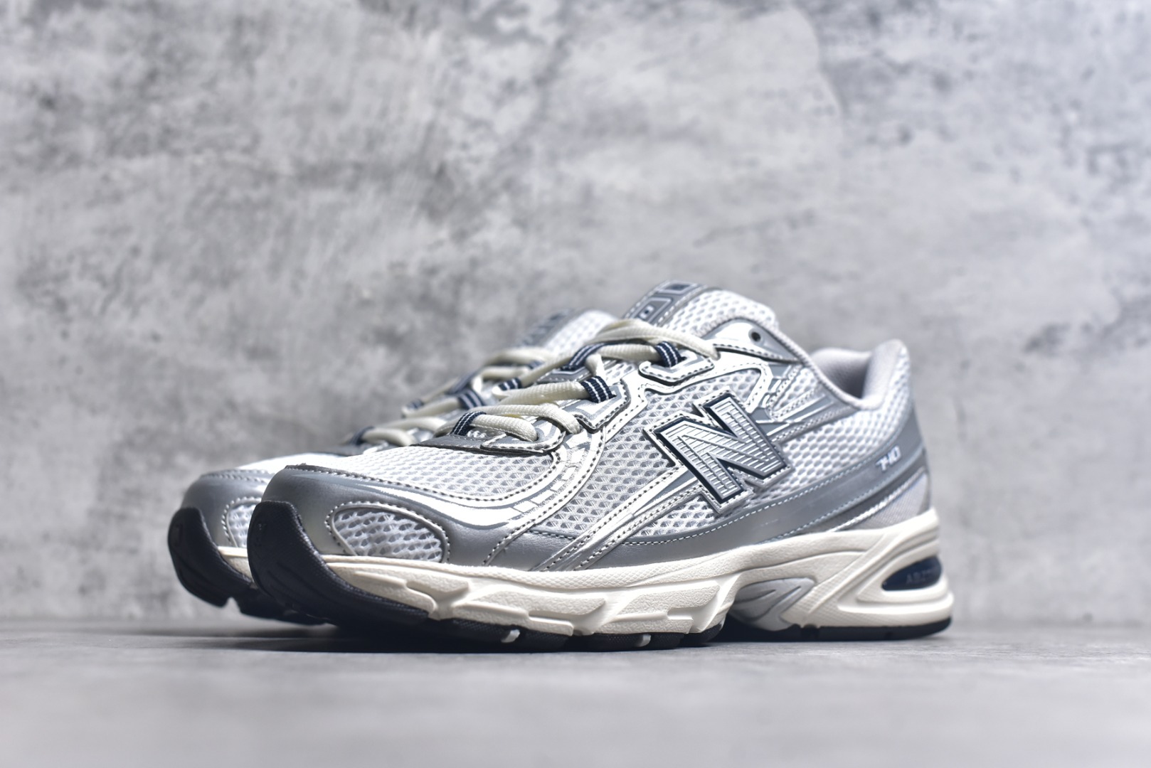 图片[2]-#New Balance 740系列 复古老爹风休闲运动慢跑鞋 原盒 原吊牌 组合大底 1：1制作 货号： U740GC22622 尺码：36 37 37.5 38 38.5 39.5 40 40.5 41.5 42 42.5 43 44 44.5 45-选品中心