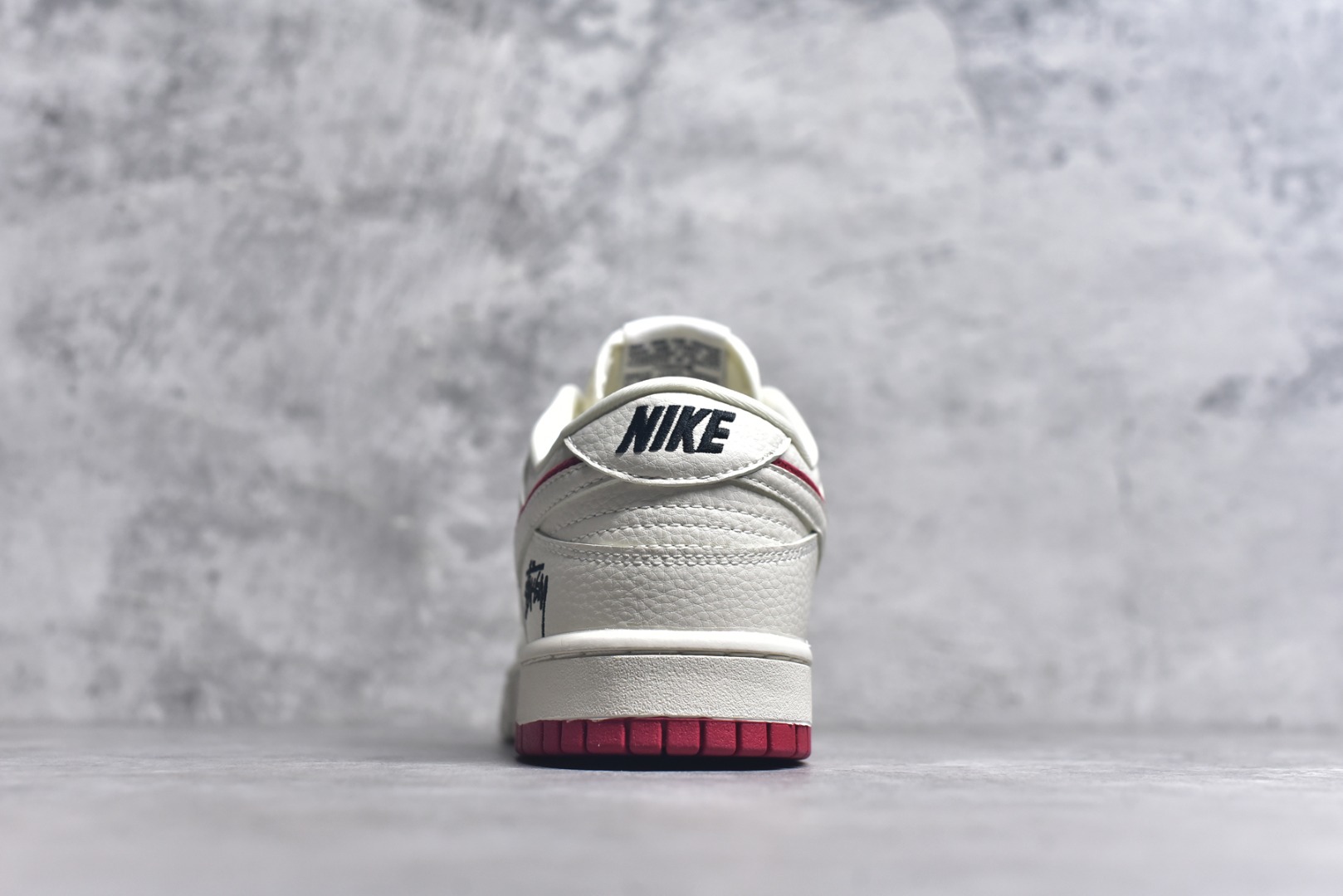 图片[5]-#Nike SB Dunk Low 联名 白红双勾 周年高端定制 低帮休闲板鞋 LW1818-119 #定制鞋盒 大厂纯原品质出货 超高清洁度 皮料切割干净无任何毛边 细节完美 尺码：36 36.5 37.5 38 38.5 39 40 40.5 41 42 42.5 43 44 44.5 45 9.E5-选品中心
