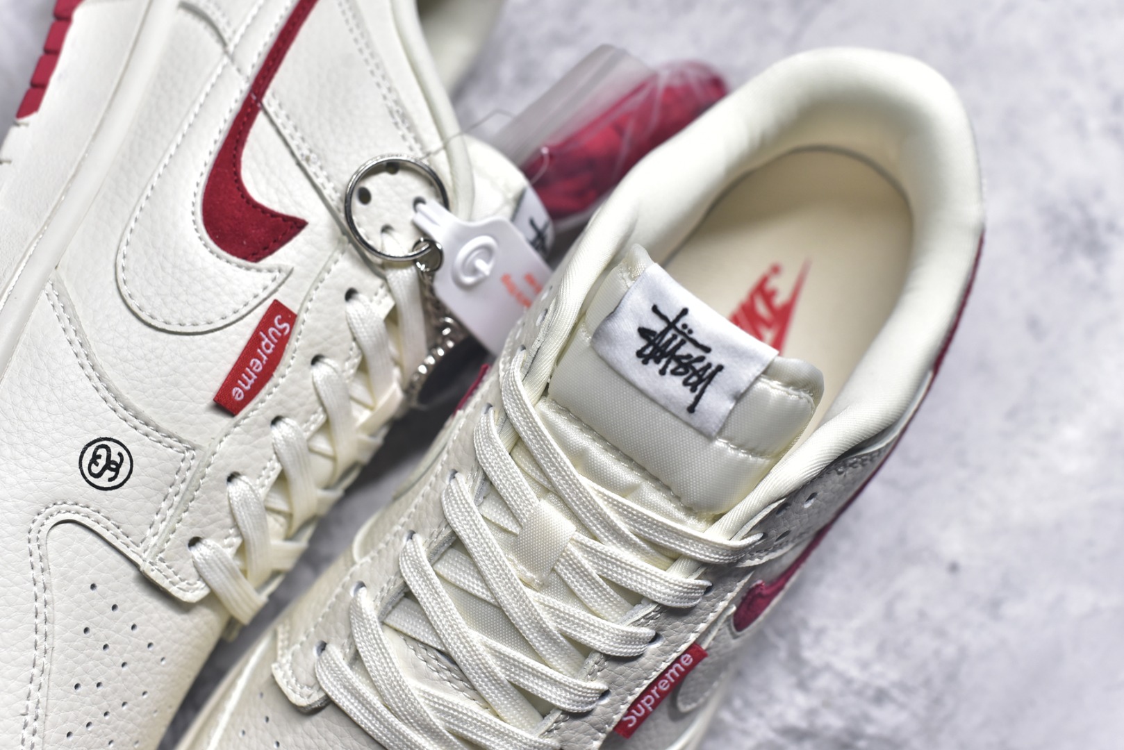 图片[9]-#Nike SB Dunk Low 联名 白红双勾 周年高端定制 低帮休闲板鞋 LW1818-119 #定制鞋盒 大厂纯原品质出货 超高清洁度 皮料切割干净无任何毛边 细节完美 尺码：36 36.5 37.5 38 38.5 39 40 40.5 41 42 42.5 43 44 44.5 45 9.E5-选品中心