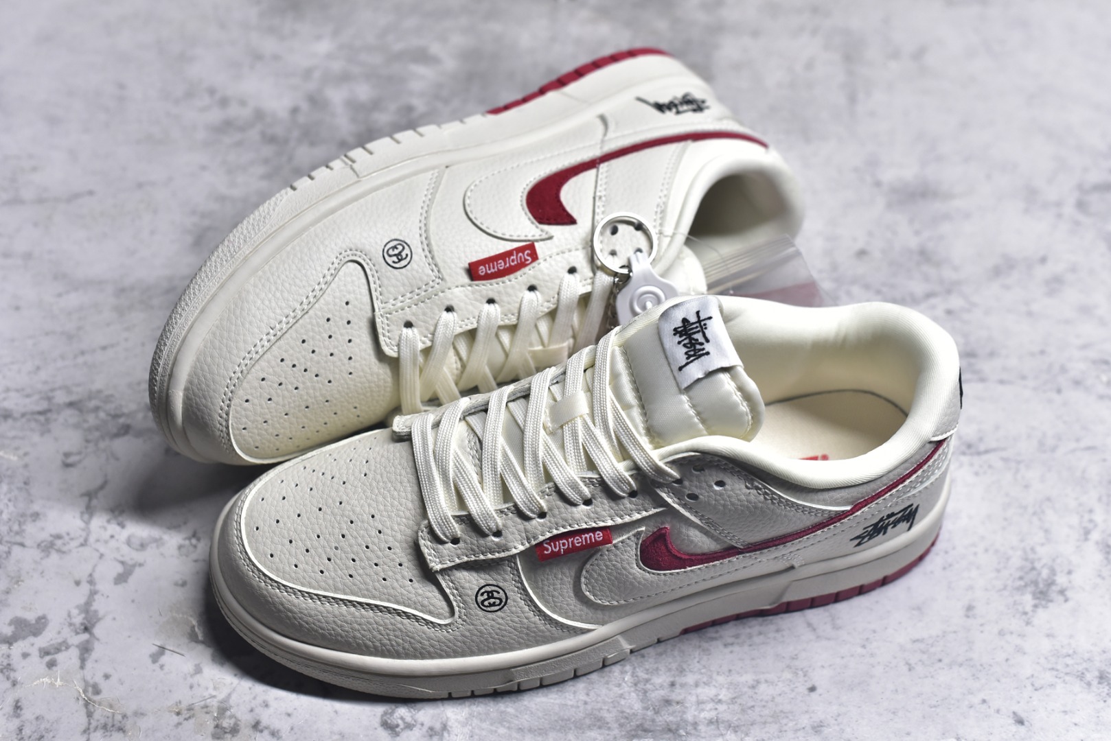 图片[7]-#Nike SB Dunk Low 联名 白红双勾 周年高端定制 低帮休闲板鞋 LW1818-119 #定制鞋盒 大厂纯原品质出货 超高清洁度 皮料切割干净无任何毛边 细节完美 尺码：36 36.5 37.5 38 38.5 39 40 40.5 41 42 42.5 43 44 44.5 45 9.E5-选品中心