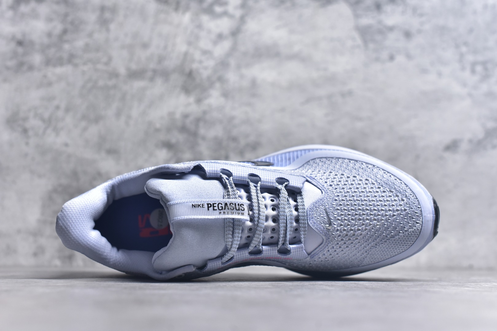 图片[4]-#Nike Air Zoom Pegasus Premium 耐克网面全掌气垫缓震跑鞋 HQ2592-004#全掌可见的Air Zoom首次在Pegasus系列中出现，模仿了Vaporfly的碳板曲线，增强了跑步时的流畅过渡。 尺码：35.5 36 36.5 37.5 38 38.5 39 40 40.5 41 42 42.5 43 44 44.5 45 46-选品中心