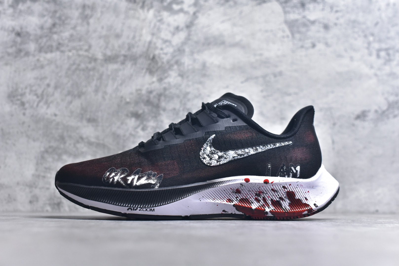 #【定制球鞋]Nike Pegasus 37虐杀原形 手绘潮流 简约 百搭防滑耐磨低帮跑步鞋 《虐杀原形》是一款由Radical Entertainment开发，Activision在2009年6月9日发行的开放式科幻动作冒险游戏 ，灵感来源于同一工作室开发的《绿巨人：终极毁灭》 货号：BQ9647-022 尺码：36 36.5 37.5 38 38.5 39 40 40.5 41 42 42.5 43 44 44.5 45-选品中心