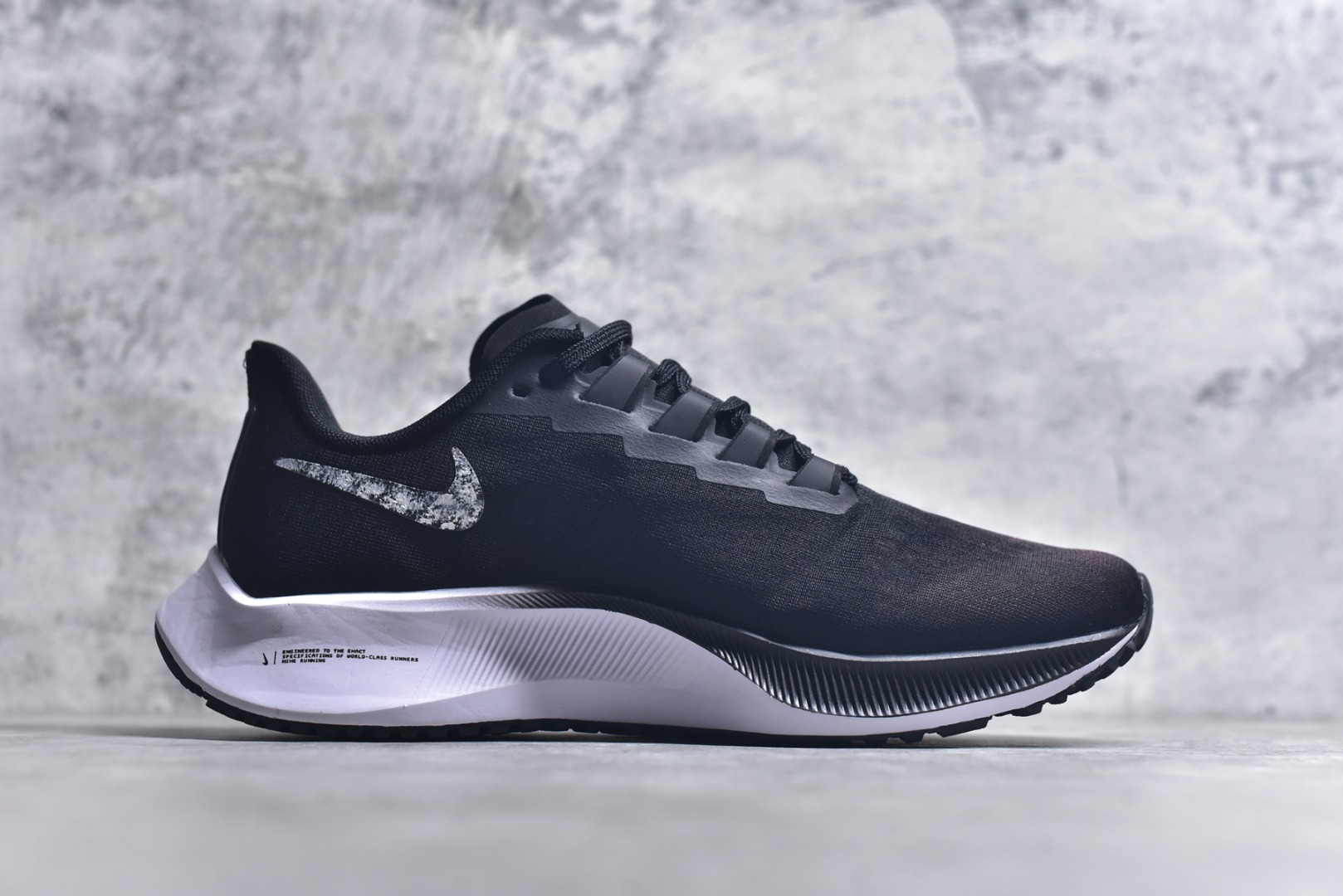 图片[3]-#【定制球鞋]Nike Pegasus 37虐杀原形 手绘潮流 简约 百搭防滑耐磨低帮跑步鞋 《虐杀原形》是一款由Radical Entertainment开发，Activision在2009年6月9日发行的开放式科幻动作冒险游戏 ，灵感来源于同一工作室开发的《绿巨人：终极毁灭》 货号：BQ9647-022 尺码：36 36.5 37.5 38 38.5 39 40 40.5 41 42 42.5 43 44 44.5 45-选品中心