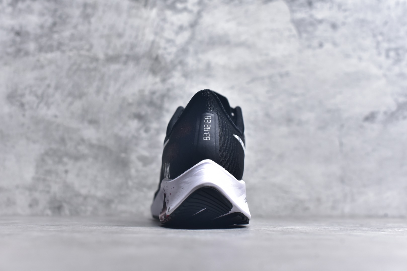 图片[5]-#【定制球鞋]Nike Pegasus 37虐杀原形 手绘潮流 简约 百搭防滑耐磨低帮跑步鞋 《虐杀原形》是一款由Radical Entertainment开发，Activision在2009年6月9日发行的开放式科幻动作冒险游戏 ，灵感来源于同一工作室开发的《绿巨人：终极毁灭》 货号：BQ9647-022 尺码：36 36.5 37.5 38 38.5 39 40 40.5 41 42 42.5 43 44 44.5 45-选品中心