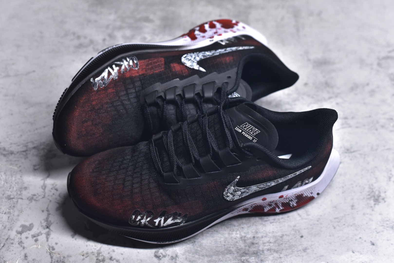 图片[7]-#【定制球鞋]Nike Pegasus 37虐杀原形 手绘潮流 简约 百搭防滑耐磨低帮跑步鞋 《虐杀原形》是一款由Radical Entertainment开发，Activision在2009年6月9日发行的开放式科幻动作冒险游戏 ，灵感来源于同一工作室开发的《绿巨人：终极毁灭》 货号：BQ9647-022 尺码：36 36.5 37.5 38 38.5 39 40 40.5 41 42 42.5 43 44 44.5 45-选品中心