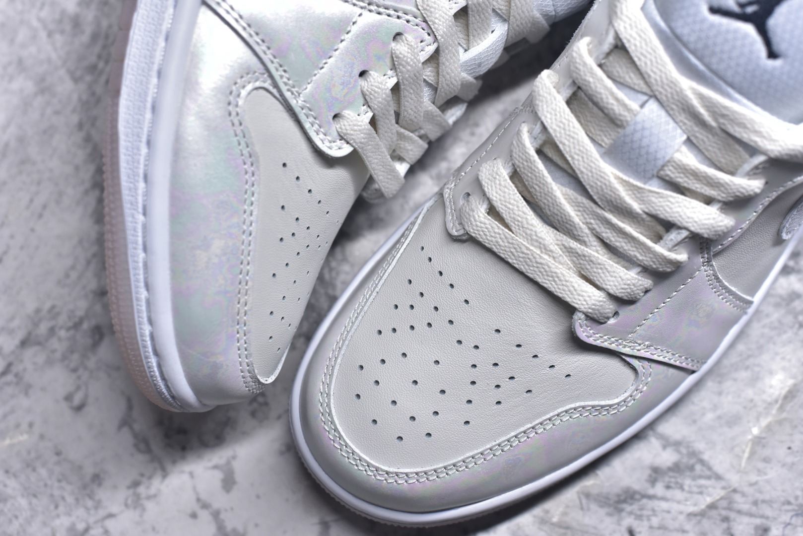 图片[8]-#Air Jordan AJ1 Low 低帮 CNY 蛇年限定 HF4080-001 终端优势供应 市面中低帮最具代表性版本没有之一 口碑大厂出品 品控大底版型不断改良更新 全套原纸板楦头开发 确保原汁原味 完美呈现版型 完美零毛边处理 原厂内置全掌气垫 价格定位良心 平台专用代工流水线出品 一眼公司既视感 拿到手的一瞬间就与众不同 碾压市面所有版本 全部原鞋开发 每一个配色都会采购原鞋确认细节 打破市面看图做货无好货之说 尺码：35.5 36 36.5 37.5 38 38.5 39 40 40.5 41 42 42.5 43 44 44.5 45 46-选品中心