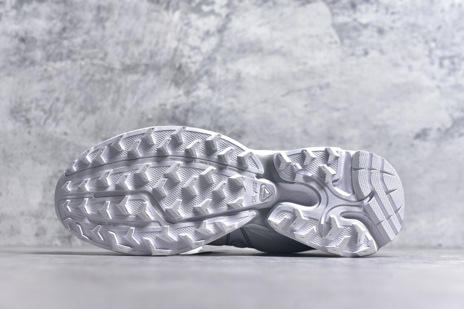 图片[6]-#Salomon 萨洛蒙XT-Whisper 户外 休闲 运动鞋 跑鞋 477619 原版购入开发 做货 Salomon 对 XT-WHISPER 鞋面设计进行了升级，以多种鞋面材质，构造了丰富的鞋面层次，为鞋款增添摩登现代感。鞋款独特的波浪形 Sensifit系统设计勾勒出鞋身的流动感线条，并结合标志性的Quicklace™ 快速系带系统，保障全鞋舒适包裹感。结合 Contagrip® 大底，在保留鞋款功能性的同时多维度诠释城市户外型格 配送专柜精美包装🛍📦 面料 ： 原版定制进口网面+牛皮 内里 ： 原版进口透气网里 鞋底 ： 原版开模防滑橡胶材质 底厚 ：3.5CM 尺码： 36-45-选品中心