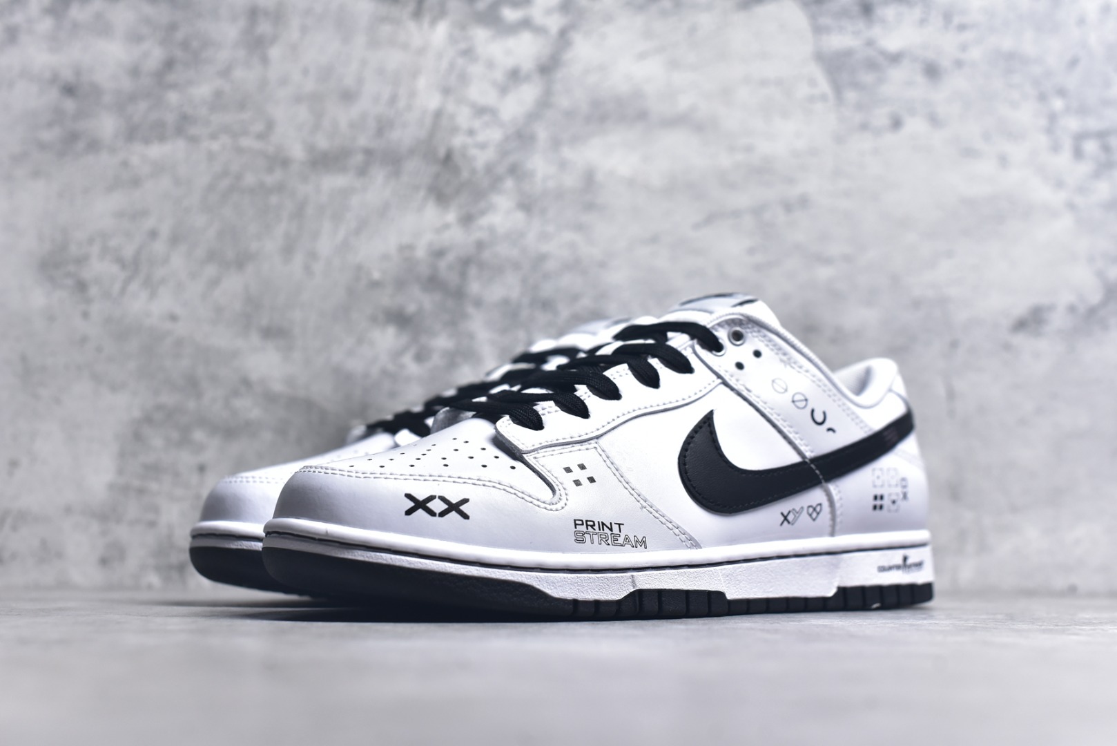 图片[2]-#Nike SB Dunk Low \”Just Do It\” 周年高端定制 低帮休闲板鞋 WC1220-001 #定制鞋盒 大厂纯原品质出货 超高清洁度 皮料切割干净无任何毛边 细节完美 尺码：40 40.5 41 42 42.5 43 44 44.5 45 9.E5-选品中心
