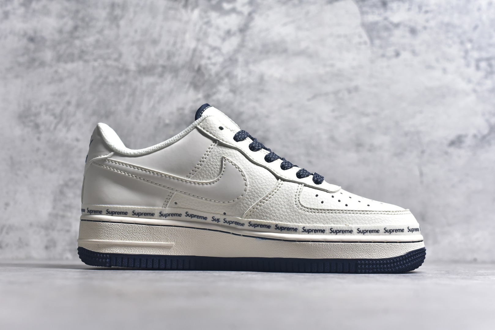 图片[3]-#NIke Air Force 1\’07 Low Supreme联名 米蓝弹幕 空军一号低帮休闲板鞋 XX3168-203 #原楦头原纸板 原装鞋盒 定制五金配件 内置全掌气垫 原厂鞋底 尺码：36 36.5 37.5 38 38.5 39 40 40.5 41 42 42.5 43 44 44.5 45 9.D4-选品中心