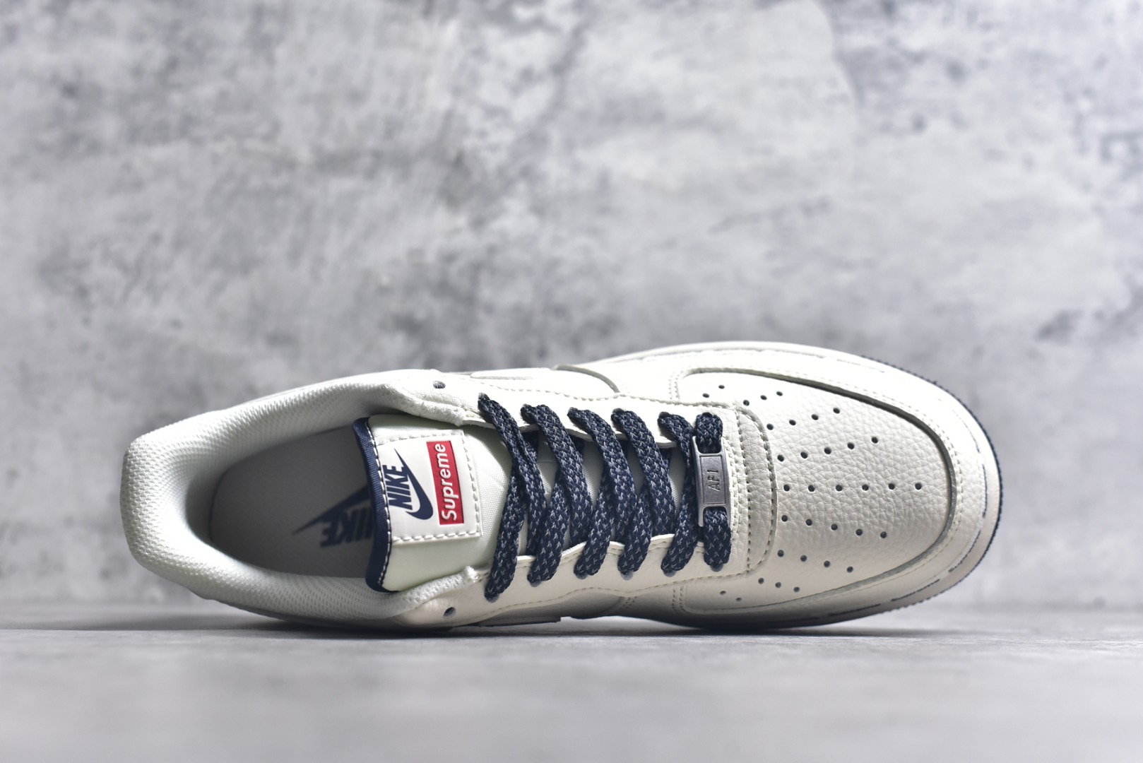 图片[4]-#NIke Air Force 1\’07 Low Supreme联名 米蓝弹幕 空军一号低帮休闲板鞋 XX3168-203 #原楦头原纸板 原装鞋盒 定制五金配件 内置全掌气垫 原厂鞋底 尺码：36 36.5 37.5 38 38.5 39 40 40.5 41 42 42.5 43 44 44.5 45 9.D4-选品中心