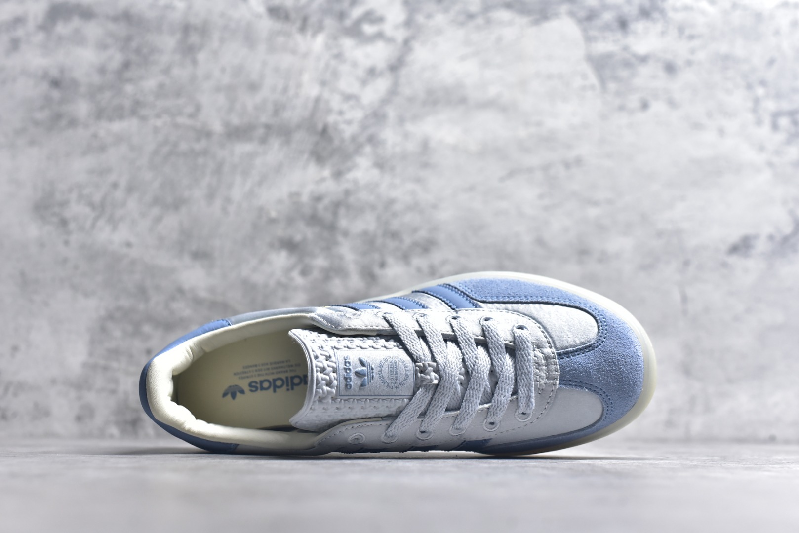 图片[4]-#AD Gazelle Indoor Trainers 羚羊内训系列低帮复古百搭休闲运动德训风板鞋 JI2711 90年代经典的复刻版！自60年代以足球训练鞋面世以来,Gazelle就以其经典设计席卷全球。1991年版本的复刻,再造经典Gazelle。采用皮革打造,搭配浊色细节,让这款经典更加简约。尺码：36 36⅔ 37⅓ 38 38⅔ 39⅓ 40 40⅔ 41⅓ 42 42⅔ 43⅓ 44⅓ 44⅔ 45-选品中心