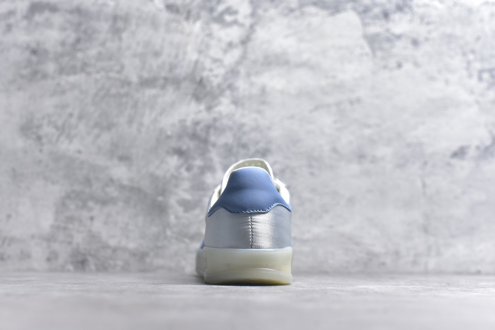 图片[5]-#AD Gazelle Indoor Trainers 羚羊内训系列低帮复古百搭休闲运动德训风板鞋 JI2711 90年代经典的复刻版！自60年代以足球训练鞋面世以来,Gazelle就以其经典设计席卷全球。1991年版本的复刻,再造经典Gazelle。采用皮革打造,搭配浊色细节,让这款经典更加简约。尺码：36 36⅔ 37⅓ 38 38⅔ 39⅓ 40 40⅔ 41⅓ 42 42⅔ 43⅓ 44⅓ 44⅔ 45-选品中心