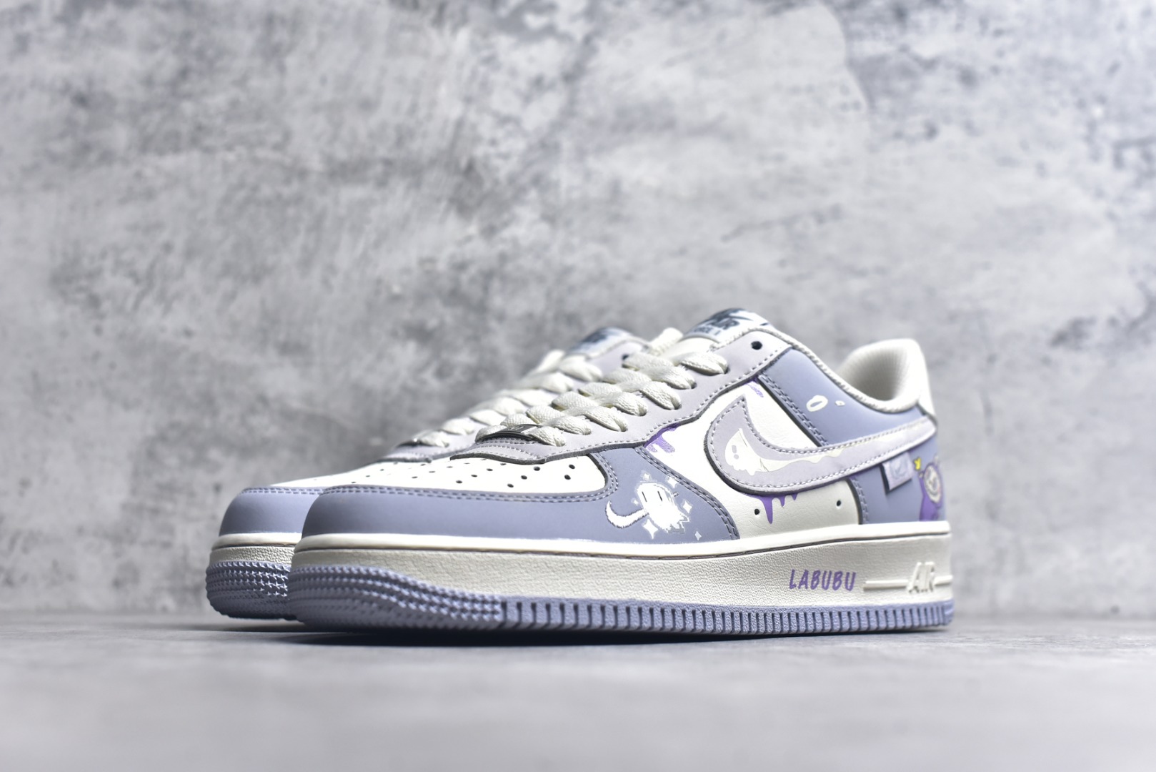 图片[2]-#Nike Air Force 1\’07 Low 拉布布紫 空军一号低帮休闲运动板鞋 DB3301-221 #拉布布是一个充满魅力的小精灵。它有着色彩斑斓的身体，像是从梦幻世界中走出来的一样。它的眼睛如同璀璨的宝石，闪烁着神秘的光芒。 尺码：36 36.5 37.5 38 38.5 39 40 40.5 41 42 42.5 43 44 44.5 45 9.D4-选品中心