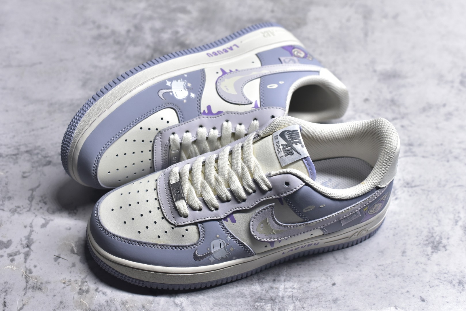 图片[7]-#Nike Air Force 1\’07 Low 拉布布紫 空军一号低帮休闲运动板鞋 DB3301-221 #拉布布是一个充满魅力的小精灵。它有着色彩斑斓的身体，像是从梦幻世界中走出来的一样。它的眼睛如同璀璨的宝石，闪烁着神秘的光芒。 尺码：36 36.5 37.5 38 38.5 39 40 40.5 41 42 42.5 43 44 44.5 45 9.D4-选品中心