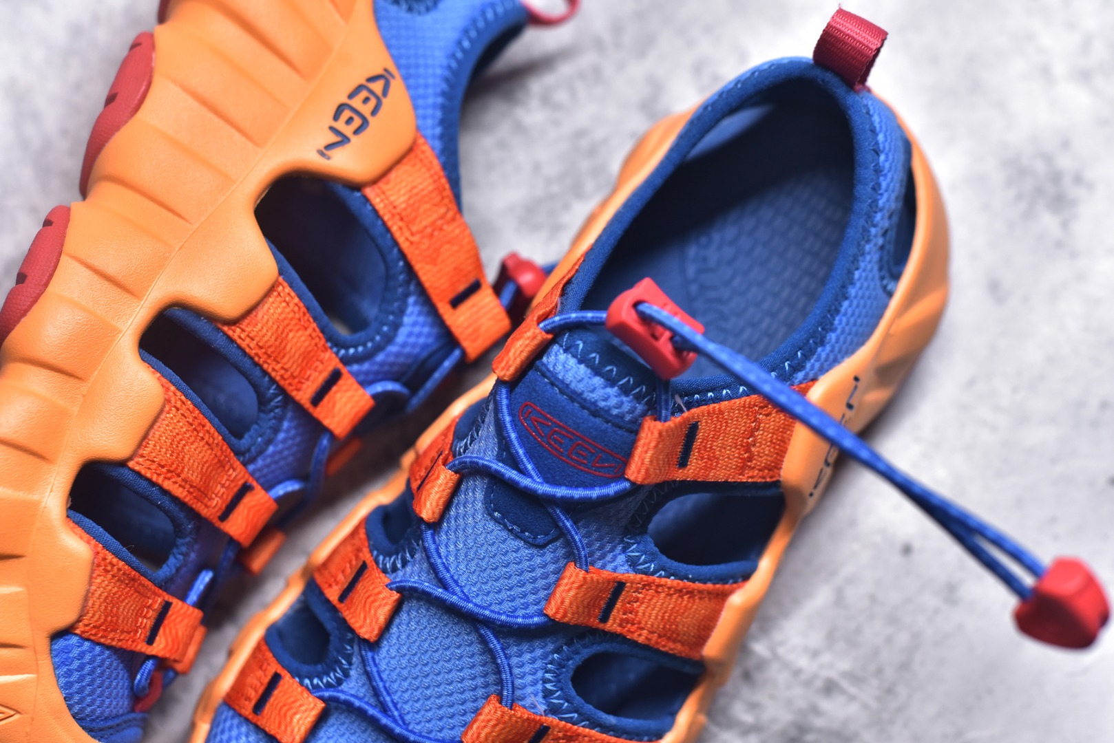 图片[9]-#KEEN Hyperport H2 科恩防滑耐磨低帮户外功能鞋溯溪鞋凉鞋 KEEN诞生于2003年的美国人气户外品牌，以一双“保护脚趾”且能涉足水域的户外凉鞋NEWPORT诞生为契机，开启原创制鞋之路。KEEN相信，天空之下即是户外，因为户外不一定是极具挑战性的独自冒险，也可以是与朋友、家人和宠物一同分享外面的世界。同时，KEEN从诞生之初便始终贯彻环保制鞋的理念，不断创造出优秀的原创奇履。脚踏实地，致力向善。我们想和世界产生更多交集为世界减少更多负担，和你趣户外、趣做自己、趣环保让地球和生活都变得更美好。尺码：36 36.5 37.5 38 38.5 39 40 40.5 41 42 42.5 43 44-选品中心