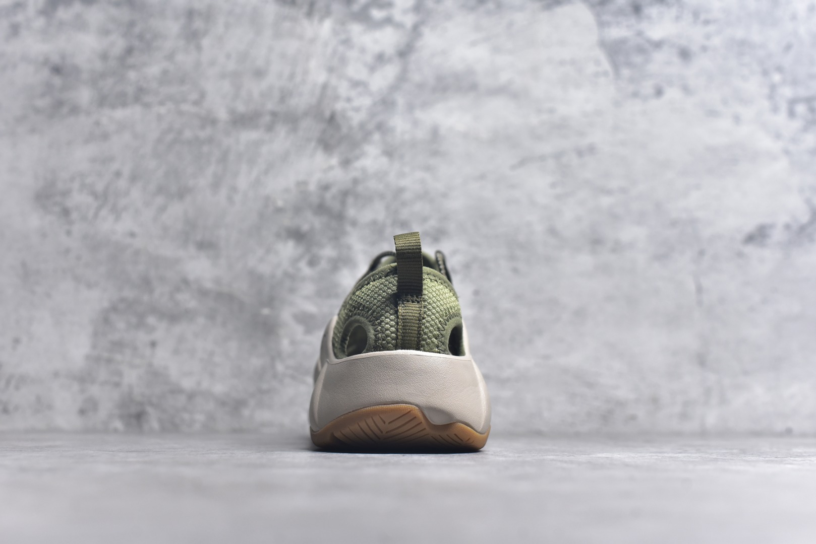 图片[5]-#KEEN Hyperport H2 科恩防滑耐磨低帮户外功能鞋溯溪鞋凉鞋 KEEN诞生于2003年的美国人气户外品牌，以一双“保护脚趾”且能涉足水域的户外凉鞋NEWPORT诞生为契机，开启原创制鞋之路。KEEN相信，天空之下即是户外，因为户外不一定是极具挑战性的独自冒险，也可以是与朋友、家人和宠物一同分享外面的世界。同时，KEEN从诞生之初便始终贯彻环保制鞋的理念，不断创造出优秀的原创奇履。脚踏实地，致力向善。我们想和世界产生更多交集为世界减少更多负担，和你趣户外、趣做自己、趣环保让地球和生活都变得更美好。尺码：36 36.5 37.5 38 38.5 39 40 40.5 41 42 42.5 43 44-选品中心