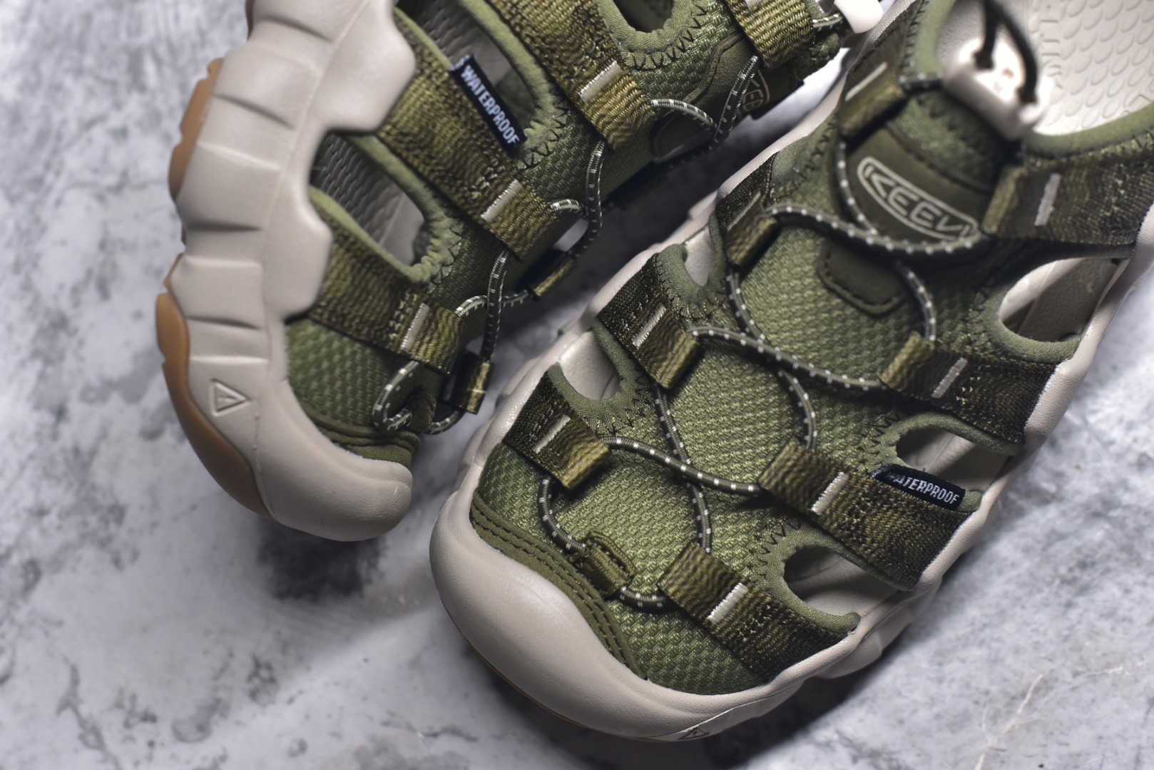 图片[8]-#KEEN Hyperport H2 科恩防滑耐磨低帮户外功能鞋溯溪鞋凉鞋 KEEN诞生于2003年的美国人气户外品牌，以一双“保护脚趾”且能涉足水域的户外凉鞋NEWPORT诞生为契机，开启原创制鞋之路。KEEN相信，天空之下即是户外，因为户外不一定是极具挑战性的独自冒险，也可以是与朋友、家人和宠物一同分享外面的世界。同时，KEEN从诞生之初便始终贯彻环保制鞋的理念，不断创造出优秀的原创奇履。脚踏实地，致力向善。我们想和世界产生更多交集为世界减少更多负担，和你趣户外、趣做自己、趣环保让地球和生活都变得更美好。尺码：36 36.5 37.5 38 38.5 39 40 40.5 41 42 42.5 43 44-选品中心