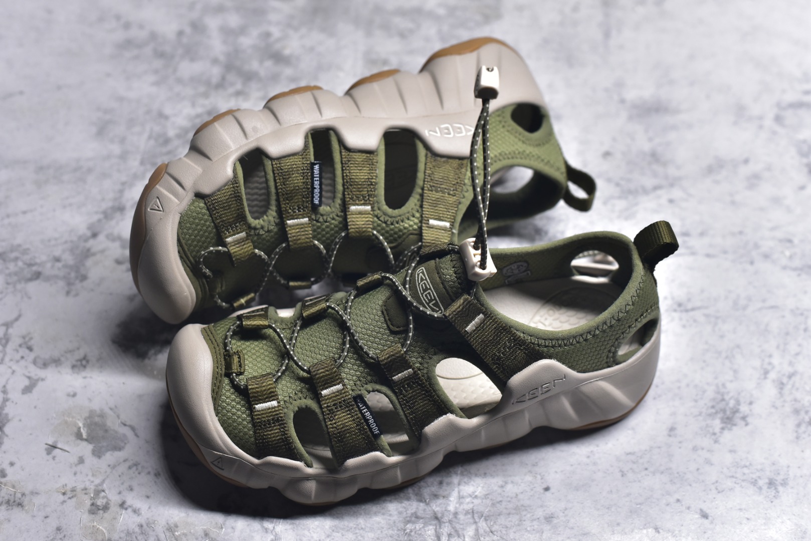 图片[7]-#KEEN Hyperport H2 科恩防滑耐磨低帮户外功能鞋溯溪鞋凉鞋 KEEN诞生于2003年的美国人气户外品牌，以一双“保护脚趾”且能涉足水域的户外凉鞋NEWPORT诞生为契机，开启原创制鞋之路。KEEN相信，天空之下即是户外，因为户外不一定是极具挑战性的独自冒险，也可以是与朋友、家人和宠物一同分享外面的世界。同时，KEEN从诞生之初便始终贯彻环保制鞋的理念，不断创造出优秀的原创奇履。脚踏实地，致力向善。我们想和世界产生更多交集为世界减少更多负担，和你趣户外、趣做自己、趣环保让地球和生活都变得更美好。尺码：36 36.5 37.5 38 38.5 39 40 40.5 41 42 42.5 43 44-选品中心