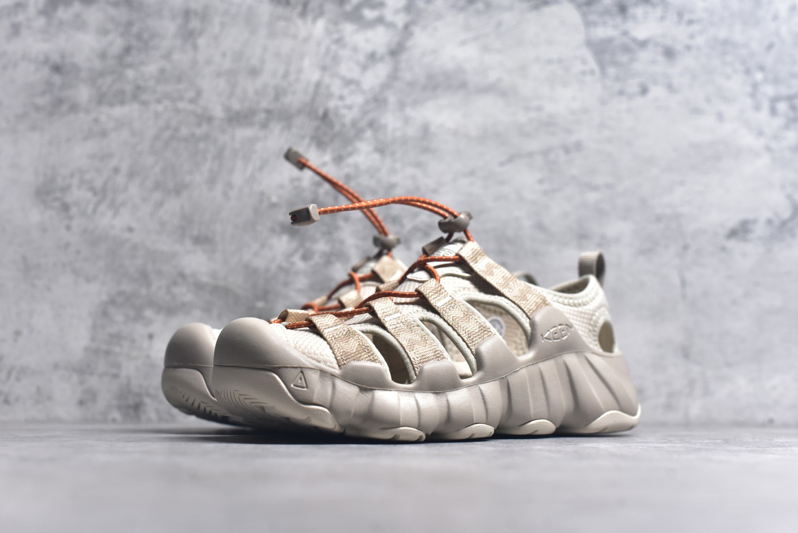 图片[2]-#KEEN Hyperport H2 科恩防滑耐磨低帮户外功能鞋溯溪鞋凉鞋 KEEN诞生于2003年的美国人气户外品牌，以一双“保护脚趾”且能涉足水域的户外凉鞋NEWPORT诞生为契机，开启原创制鞋之路。KEEN相信，天空之下即是户外，因为户外不一定是极具挑战性的独自冒险，也可以是与朋友、家人和宠物一同分享外面的世界。同时，KEEN从诞生之初便始终贯彻环保制鞋的理念，不断创造出优秀的原创奇履。脚踏实地，致力向善。我们想和世界产生更多交集为世界减少更多负担，和你趣户外、趣做自己、趣环保让地球和生活都变得更美好。尺码：36 36.5 37.5 38 38.5 39 40 40.5 41 42 42.5 43 44-选品中心