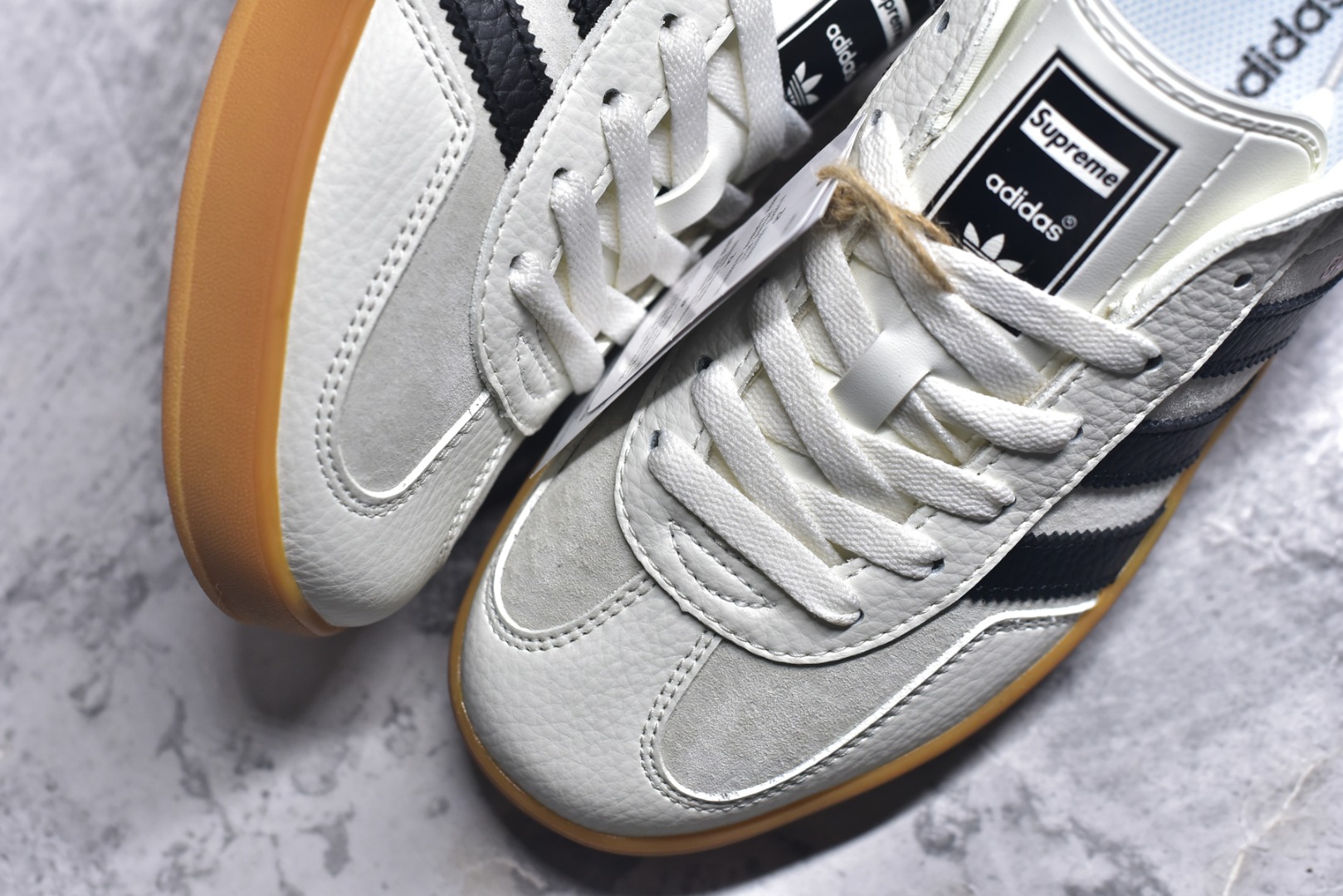 图片[8]-#Adidas 德训鞋 “Suprem联名-米白”高端定制 大厂纯原品质出货 超高清洁度 细节完美 舒适百搭 低帮休闲板鞋 男女同款 货号：SC9207-726 尺码：36 36.5 37.5 38 38.5 39 40 40.5 41 42 42.5 43 44 44.5 45-选品中心