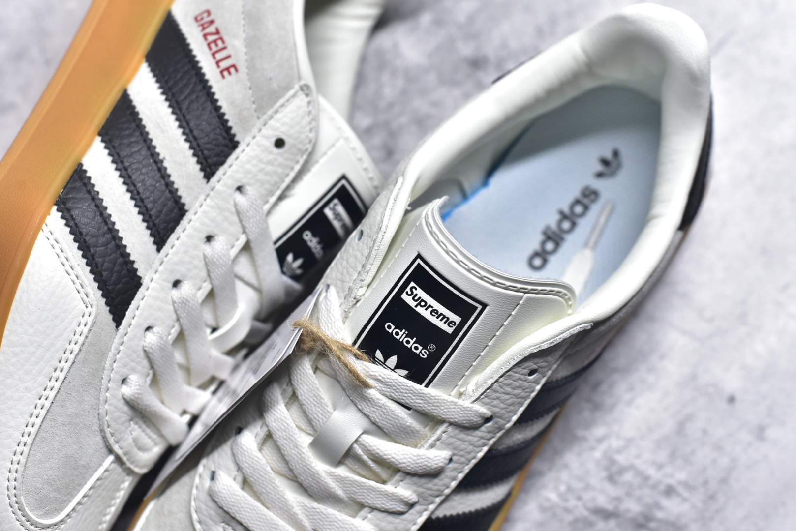 图片[9]-#Adidas 德训鞋 “Suprem联名-米白”高端定制 大厂纯原品质出货 超高清洁度 细节完美 舒适百搭 低帮休闲板鞋 男女同款 货号：SC9207-726 尺码：36 36.5 37.5 38 38.5 39 40 40.5 41 42 42.5 43 44 44.5 45-选品中心
