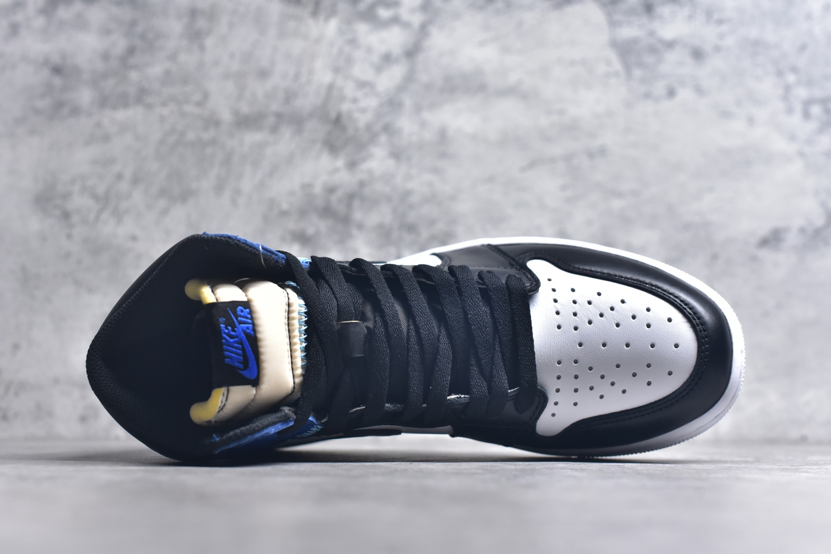 图片[4]-#顶级 Fragment x Union x Air Jordan 1 Retro High PK NRG 高帮aj1 乔丹一代经典复古运动篮球板鞋 洛杉矶品牌Union与Jordan合作推出的AJ1联名版本 近日洛杉矶时尚名所UNION LA与Jordan Brand联手为我们带来了UNION LA x Air Jordan 1 High 鞋款 鞋款采用解构、撞色以和补丁图案点缀的设计 鞋面结合了 全新解构皇家蓝 高帮 篮球鞋 货号：IO7847-001 尺码： 36 36.5 37.5 38 38.5 39 40 40.5 41 42 42.5 43 44 45-选品中心