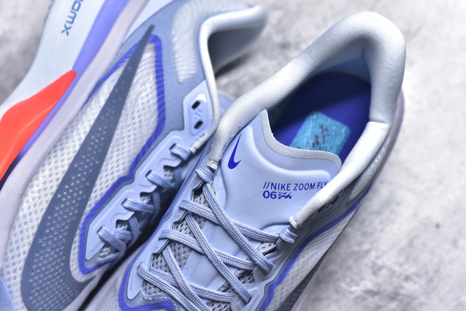 图片[9]-#NK ZoomX Invincible Run Flyknit 6 轻量跑鞋 飞织低帮休闲运动慢跑鞋 FN8454-002 此鞋专为短跑运动员而生 是为 5 至 10 公里距离的赛事和训练打造 整体设计采用流线型的轻质工程网眼材质构成鞋面 并与其他 Running 旗舰鞋款同样搭载全脚掌 ZoomX 缓冲中底 搭配 Pebax 物料与橡胶外底 ZoomX StreakFly 首发配色以Prototype呈现 其灵感是来自开发期间的磨损测试 透过编号的标记与内侧的预期跑步距离突出研发过程 尺码：36 36.5 37.5 38 38.5 39 40 40.5 41 42 42.5 43 44 45-选品中心