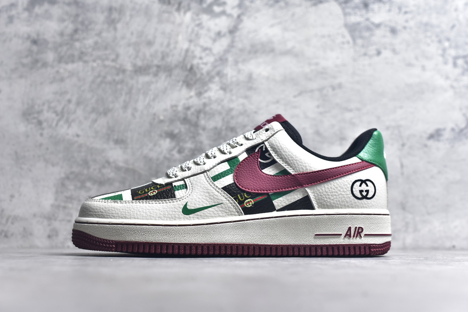 #Nike Air Force 1\’07 Low 古驰联名 白红绿 空军一号低帮休闲板鞋 LW9279-012 #原楦头原纸板 原装鞋盒 定制五金配件 内置全掌气垫 原厂鞋底 尺码：36 36.5 37.5 38 38.5 39 40 40.5 41 42 42.5 43 44 44.5 45 9.D4-选品中心