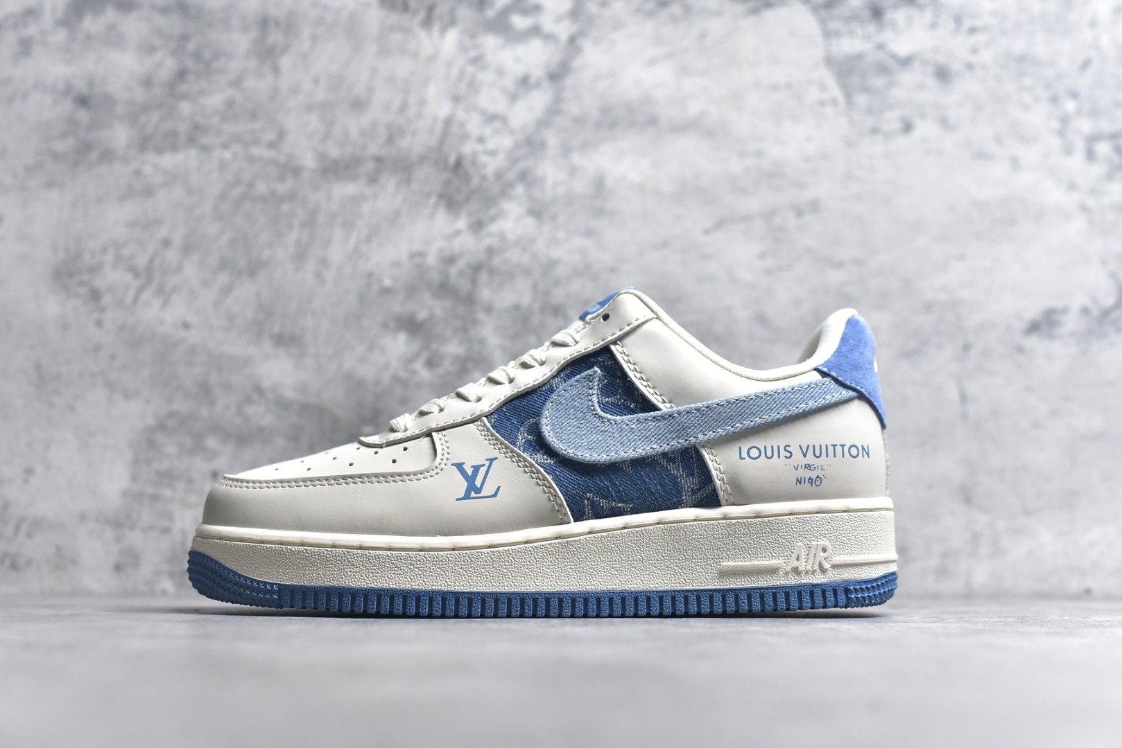 #Nike Air Force 1\'07 Low LV联名 蓝布勾 空军一号低帮休闲板鞋 DF0188-068 #原楦头原纸板 原装鞋盒 定制五金配件 内置全掌气垫 原厂鞋底 尺码：36 36.5 37.5 38 38.5 39 40 40.5 41 42 42.5 43 44 44.5 45 9.D4-选品中心