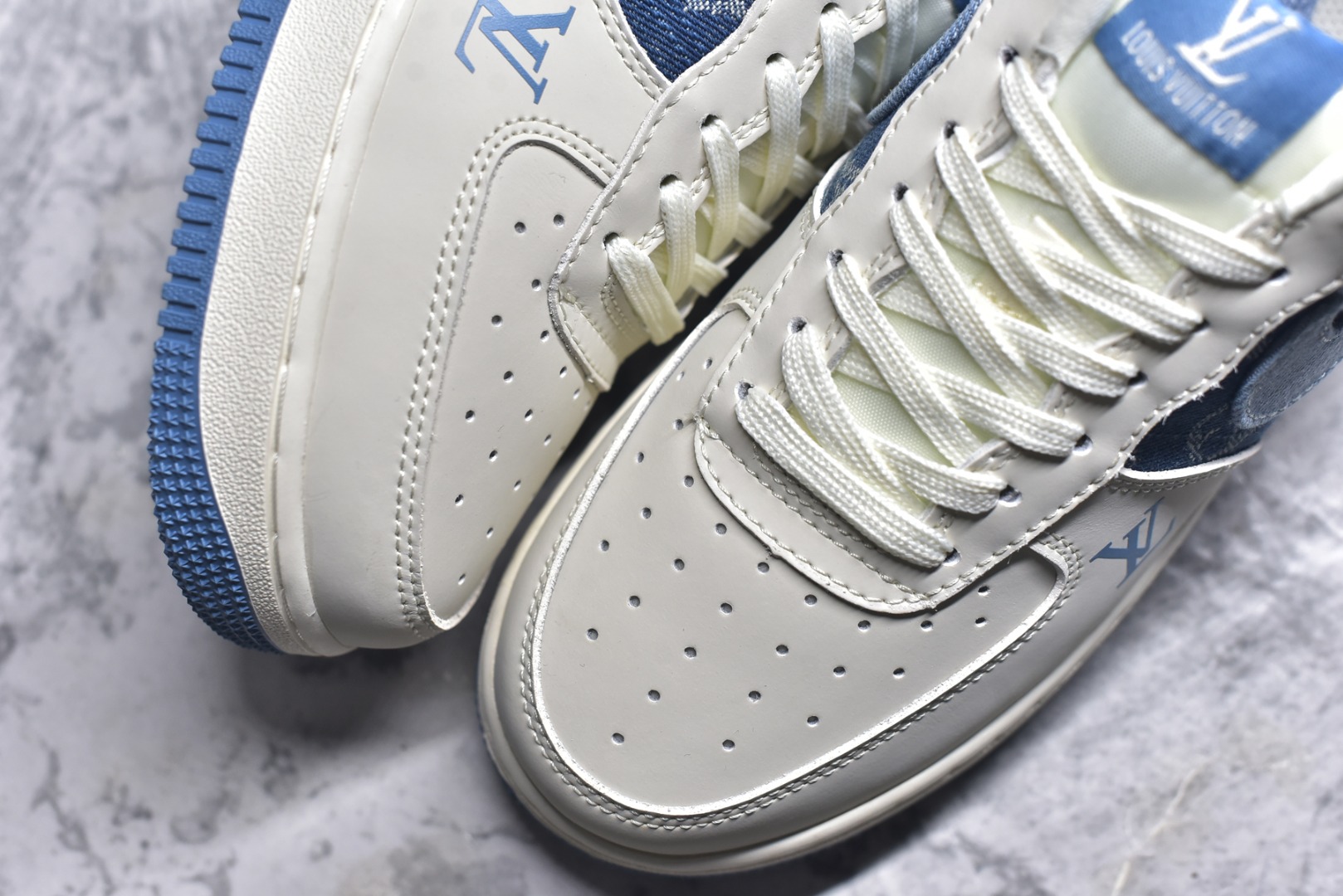 图片[8]-#Nike Air Force 1\’07 Low LV联名 蓝布勾 空军一号低帮休闲板鞋 DF0188-068 #原楦头原纸板 原装鞋盒 定制五金配件 内置全掌气垫 原厂鞋底 尺码：36 36.5 37.5 38 38.5 39 40 40.5 41 42 42.5 43 44 44.5 45 9.D4-选品中心