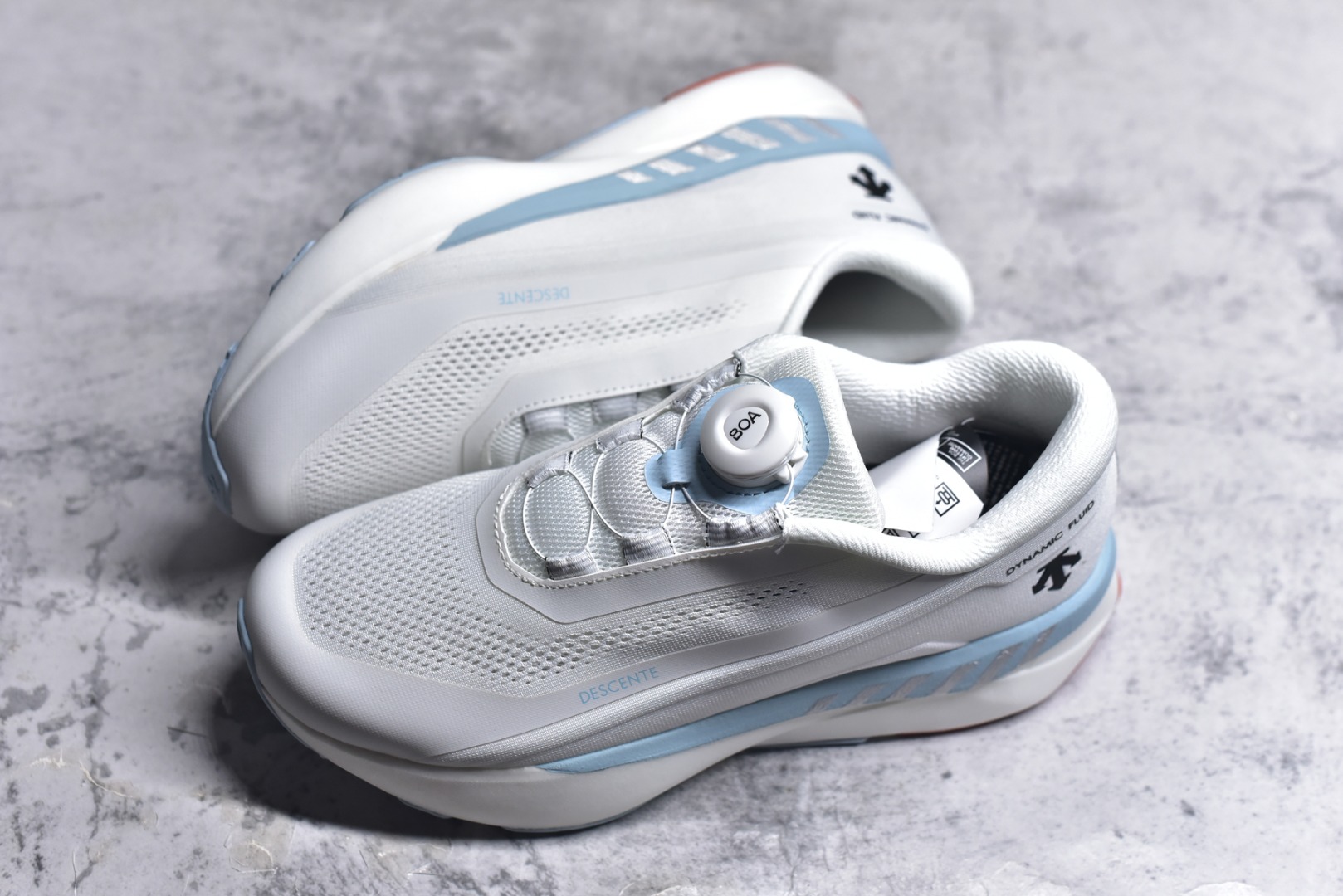 图片[7]-#DESCENTE RUNNING 迪桑特系列 DFLUID流体BOA系带回弹低帮运动跑步鞋 DESCENTE（迪桑特）创立于1935年，品牌名取自法语词汇，意为“滑降”。品牌箭头标识代表滑雪的三种技术“高速直线滑行”、“穿越”和“侧滑”，也寓意品牌在打造高端专业运动产品中不断追求完美的创新精神，致力于成为中国高端专业滑雪、综训、女子、铁人三项、高尔夫的第一品牌。尺码：36-45-选品中心