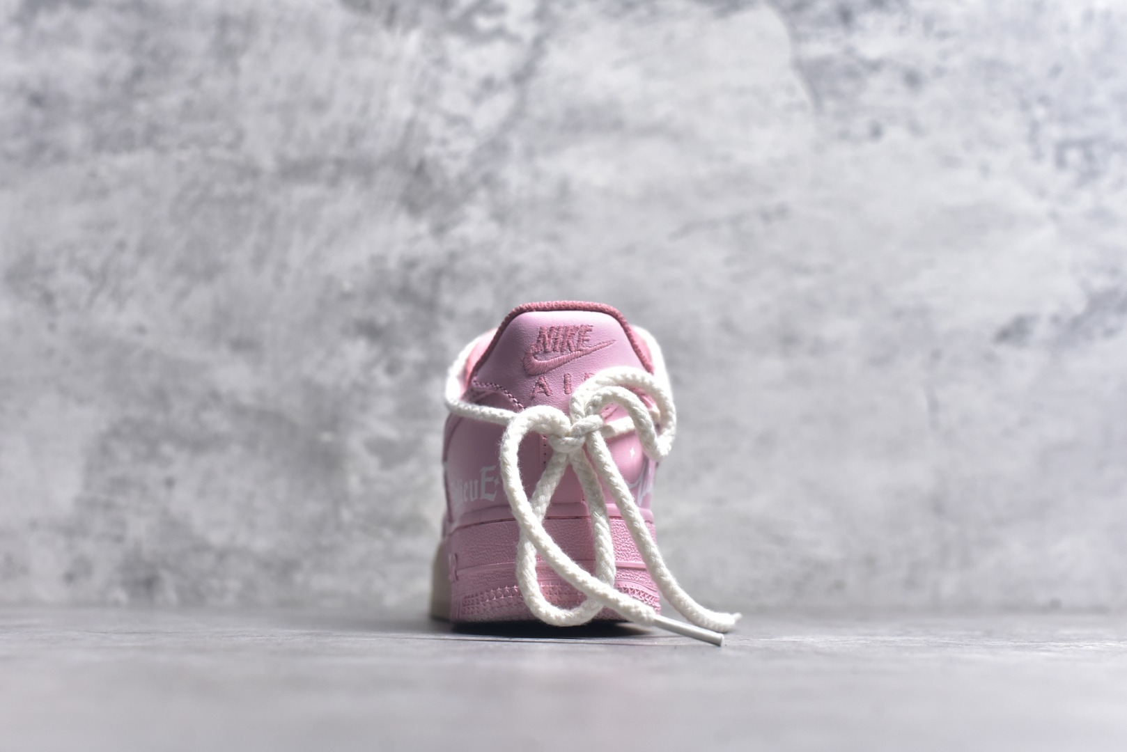 图片[5]-#Nike Air Force 1\’07 Low \”Purple Butterfly\” 手绘涂鸦 粉黄信仰 空军一号低帮休闲板鞋 QR2032-520 #在奇妙的想象世界里，粉黄信仰悄然诞生。粉色，象征着甜美、纯真与温柔，如同春日里绽放的烂漫花朵，带来温暖与美好；黄色，代表着光明、希望与活力，仿若那耀眼的太阳，驱散黑暗，给予人们前行的力量 尺码：36 36.5 37.5 38 38.5 39 40 40.5 41 42 42.5 43 44 44.5 45 9.D4-选品中心