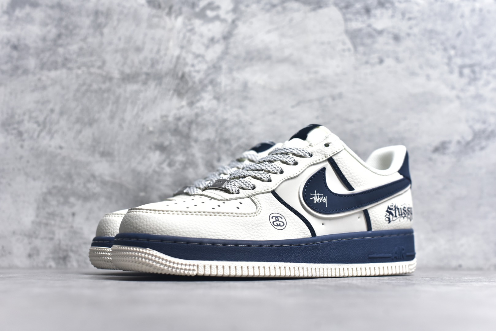 图片[2]-#Nike Air Force 1\’07 Low 斯图西联名 双拼米蓝 空军一号低帮休闲板鞋 QW5836-009 #原楦头原纸板 原装鞋盒 定制五金配件 内置全掌气垫 原厂鞋底 尺码：36 36.5 37.5 38 38.5 39 40 40.5 41 42 42.5 43 44 44.5 45 9.D4-选品中心