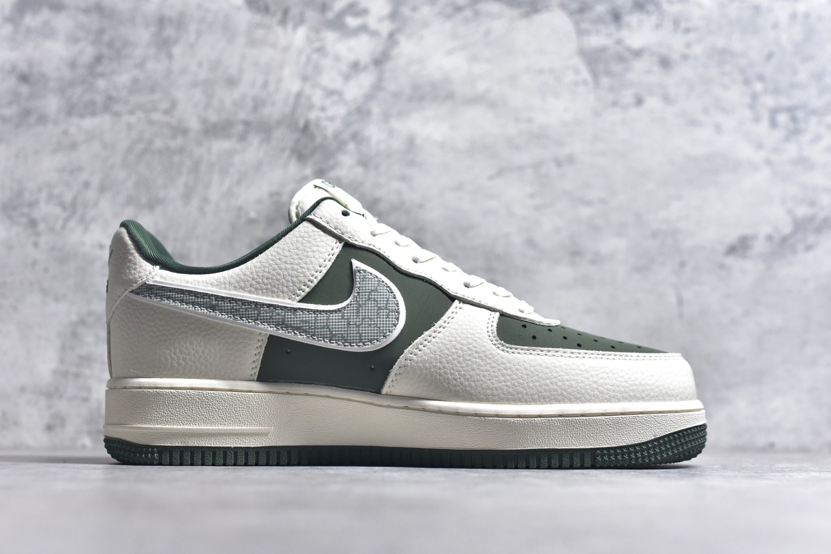 图片[3]-#Nike Air Force 1\’07 Low 古驰联名 橄榄绿鬼脸 空军一号低帮休闲板鞋 KK1988-095 #原楦头原纸板 原装鞋盒 定制五金配件 内置全掌气垫 原厂鞋底 尺码：36 36.5 37.5 38 38.5 39 40 40.5 41 42 42.5 43 44 44.5 45 9.D4-选品中心