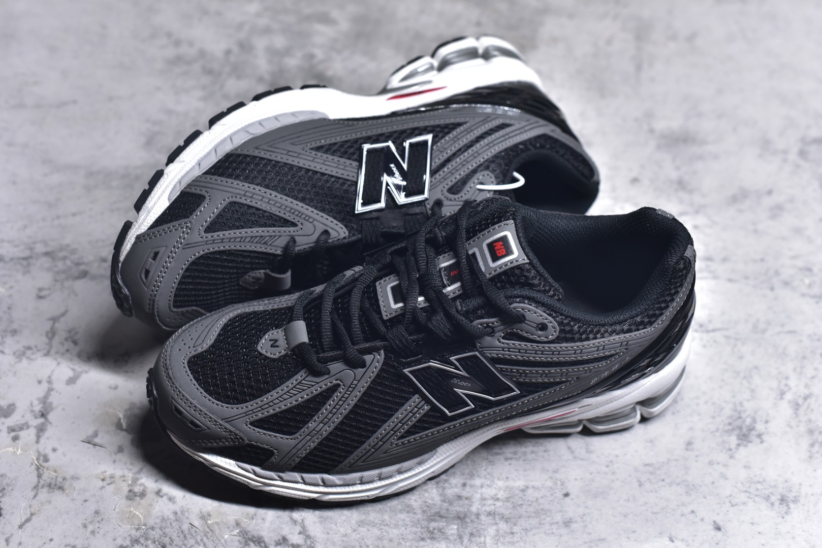 图片[7]-#New Balance M1906R系列 复古老爹防滑耐磨低帮 跑步鞋 男女同款 采用轻质牛剖革拼接透气网眼衬垫织物鞋面材质 T-Beam大底提供足步弓支撑 保持步态稳定 后跟搭载外露缓震胶 网眼衬垫通过不规律的色块实现做旧的美感 泛黄的鞋底更是进一步增添了复古气息 货号：U1906RCB 尺码：36 37 37.5 38 38.5 39.5 40 40.5 41.5 42 42.5 43 44 45 46.5-选品中心