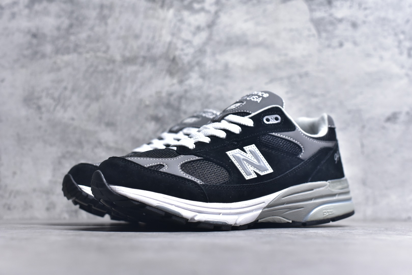 图片[2]-#NB新百伦New Balance in USA 系列美产血统经典复古休闲运动百搭老爹跑步鞋 升级原楦原纸版开发 正确6层组合底模精密开发 搭载全新碳素中底 后跟透明TPU水晶装饰条稳固❗ 货号：MR993BK MR993GL 尺码：36 37 37.5 38 38.5 39 40 40.5 41.5 42 42.5 43 44 45-选品中心