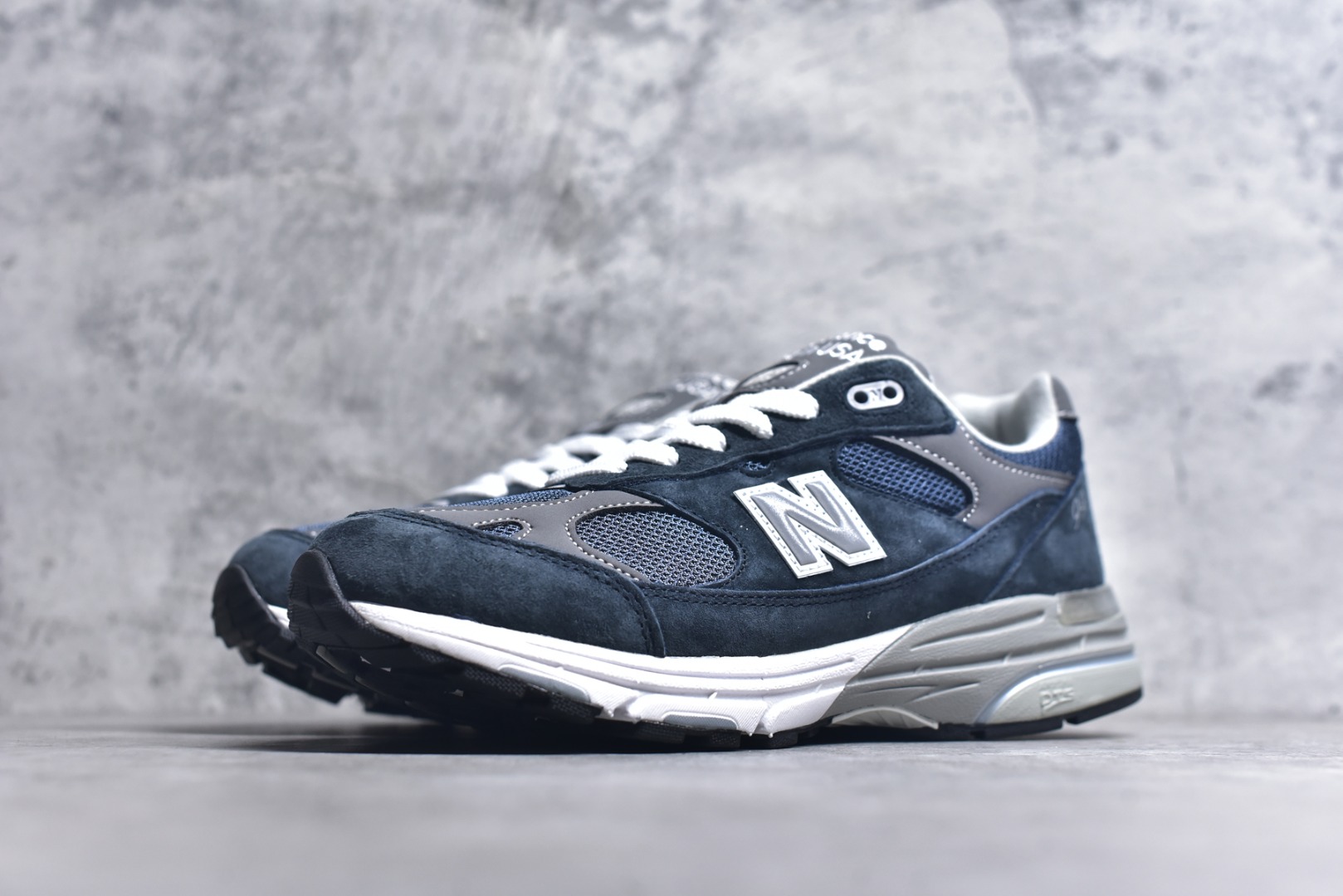 图片[2]-#NB新百伦New Balance in USA 系列美产血统经典复古休闲运动百搭老爹跑步鞋 升级原楦原纸版开发 正确6层组合底模精密开发 搭载全新碳素中底 后跟透明TPU水晶装饰条稳固❗ 货号：MR993NV MR993GL 尺码：36 37 37.5 38 38.5 39 40 40.5 41.5 42 42.5 43 44 45-选品中心