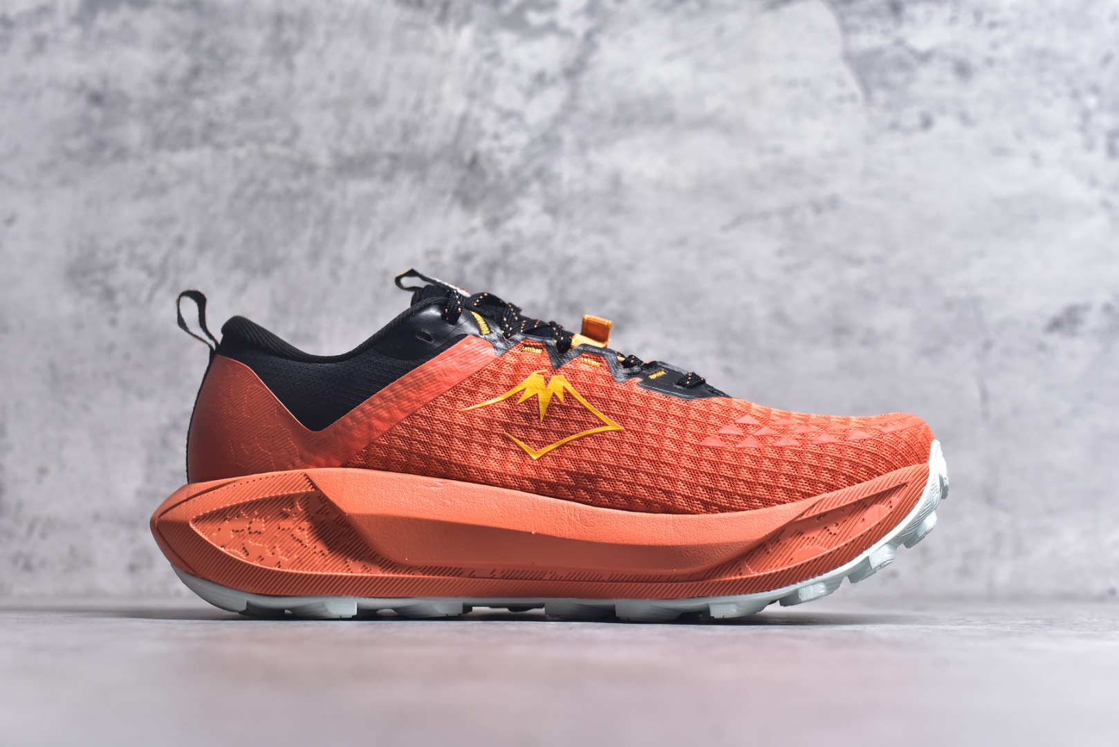 图片[3]-#Asics Gel-Trabuco 13 复古亚瑟士透气休闲鞋缓震男子耐磨跑步鞋 鞋面采用无缝线鞋面 贴合脚型 穿着舒适中底360°环绕式GL 提供良好的缓冲性能 货号：1011B973-800 尺码：36 37 37.5 38 38.5 39 39.5 40 40.5 41.5 42 42.5 43.5 44 44.5 45-选品中心