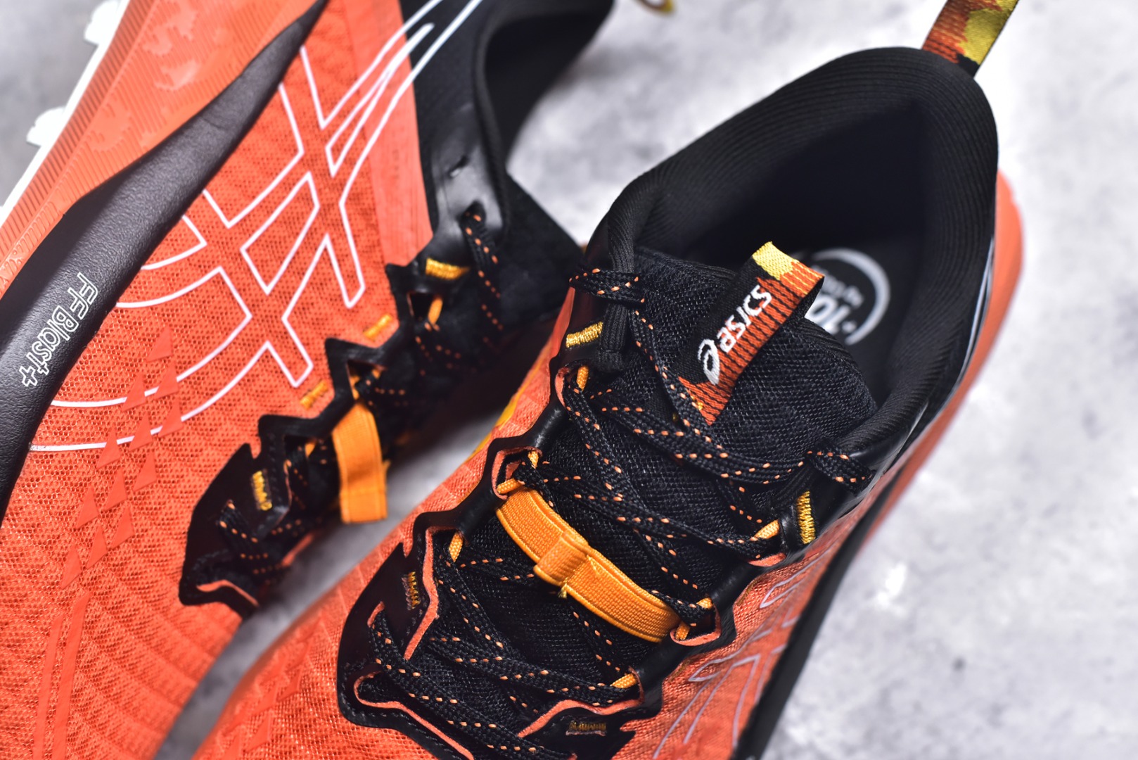 图片[9]-#Asics Gel-Trabuco 13 复古亚瑟士透气休闲鞋缓震男子耐磨跑步鞋 鞋面采用无缝线鞋面 贴合脚型 穿着舒适中底360°环绕式GL 提供良好的缓冲性能 货号：1011B973-800 尺码：36 37 37.5 38 38.5 39 39.5 40 40.5 41.5 42 42.5 43.5 44 44.5 45-选品中心