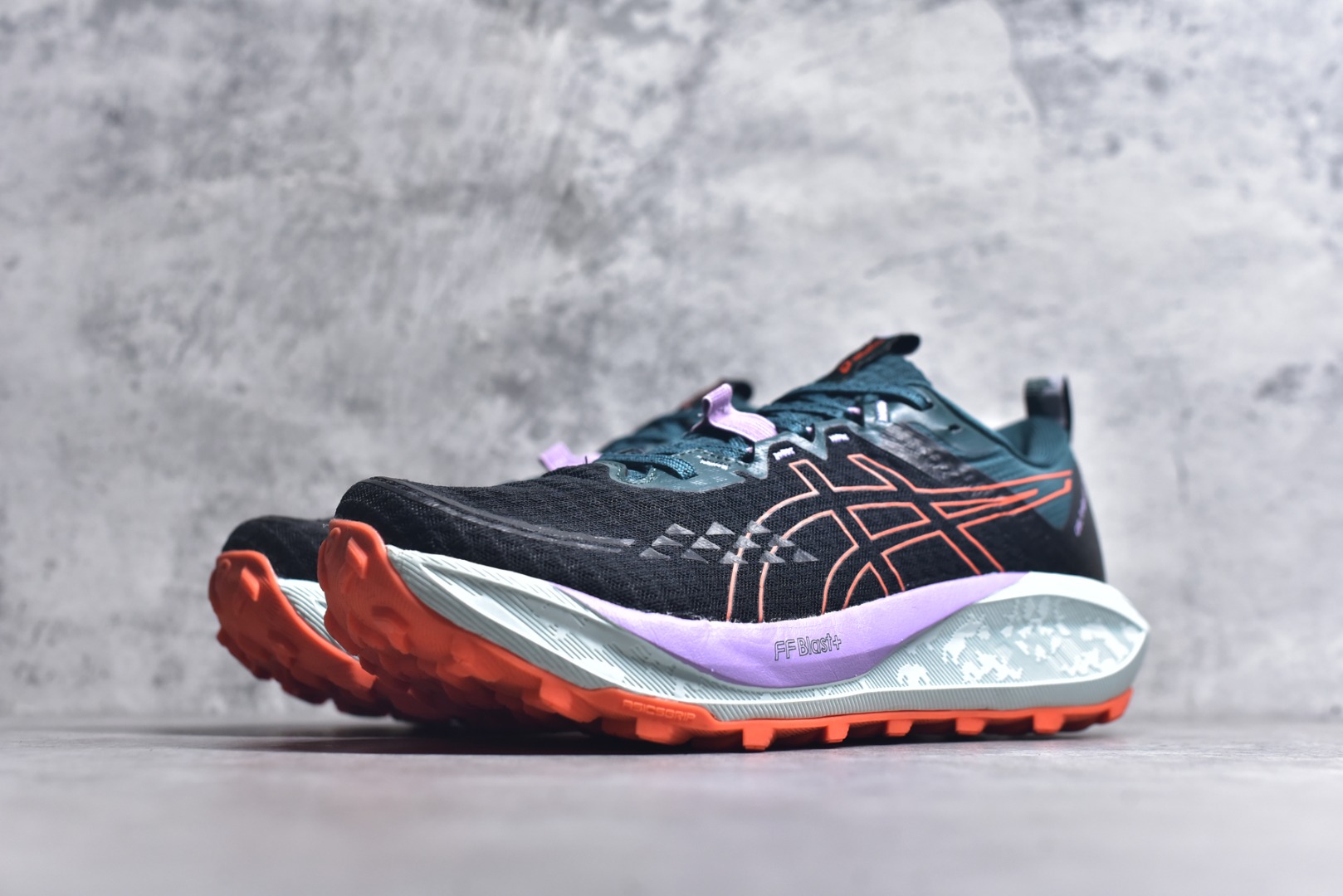 图片[2]-#Asics Gel-Trabuco 13 复古亚瑟士透气休闲鞋缓震男子耐磨跑步鞋 鞋面采用无缝线鞋面 贴合脚型 穿着舒适中底360°环绕式GL 提供良好的缓冲性能 货号：1012B768-001 尺码：36 37 37.5 38 38.5 39 39.5 40 40.5 41.5 42 42.5 43.5 44 44.5 45-选品中心