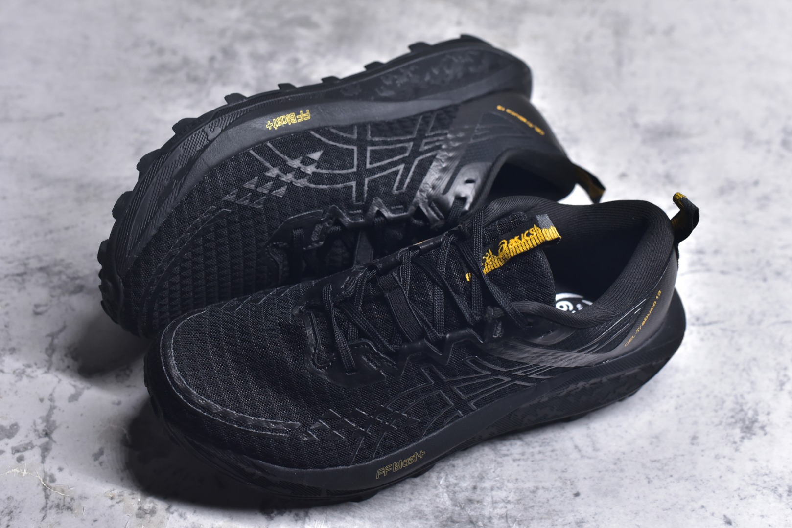 图片[7]-#Asics Gel-Trabuco 13 复古亚瑟士透气休闲鞋缓震男子耐磨跑步鞋 鞋面采用无缝线鞋面 贴合脚型 穿着舒适中底360°环绕式GL 提供良好的缓冲性能 货号：1011B973-001 尺码：36 37 37.5 38 38.5 39 39.5 40 40.5 41.5 42 42.5 43.5 44 44.5 45-选品中心