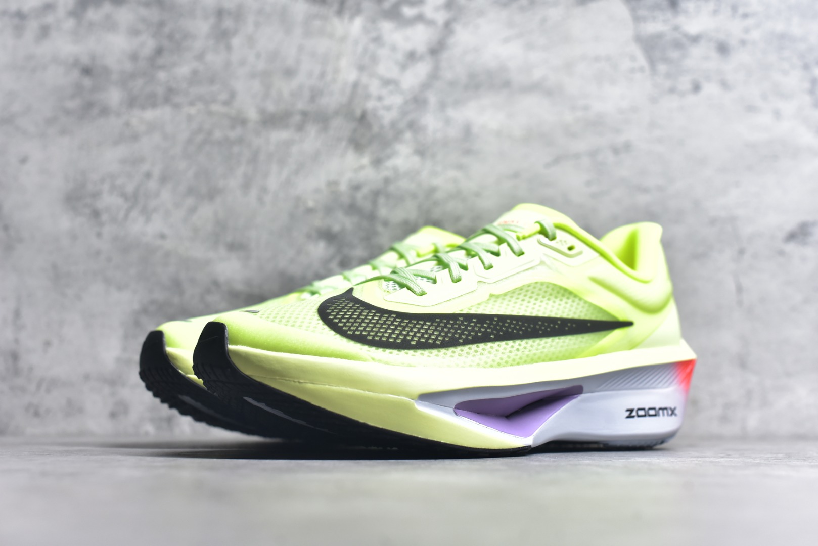 图片[2]-#NK ZoomX Invincible Run Flyknit FK6 Zoom Fly 6轻量飞织低帮休闲运动慢跑鞋 此鞋专为长跑运动员而生 是为5至10公里距离的赛事和训练打造研发过程 货号：FN8454-701 尺码：36 36.5 37.5 38 38.5 39 40 40.5 41 42 42.5 43 44 45-选品中心